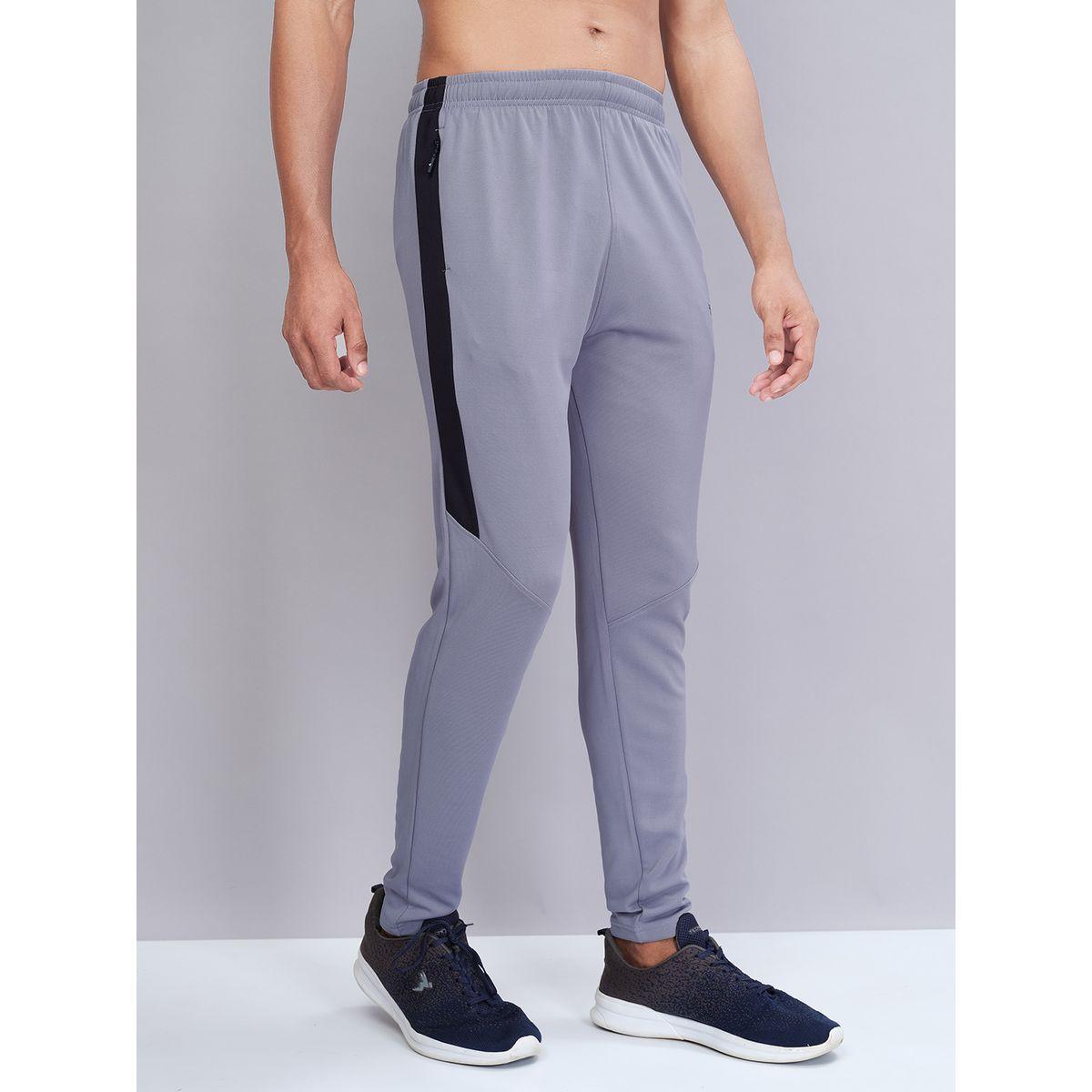 بنطال رياضي بقصة سليم فت وألواح بتفاصيل مُتباينة-men-clothing-bottoms-joggers-image-3