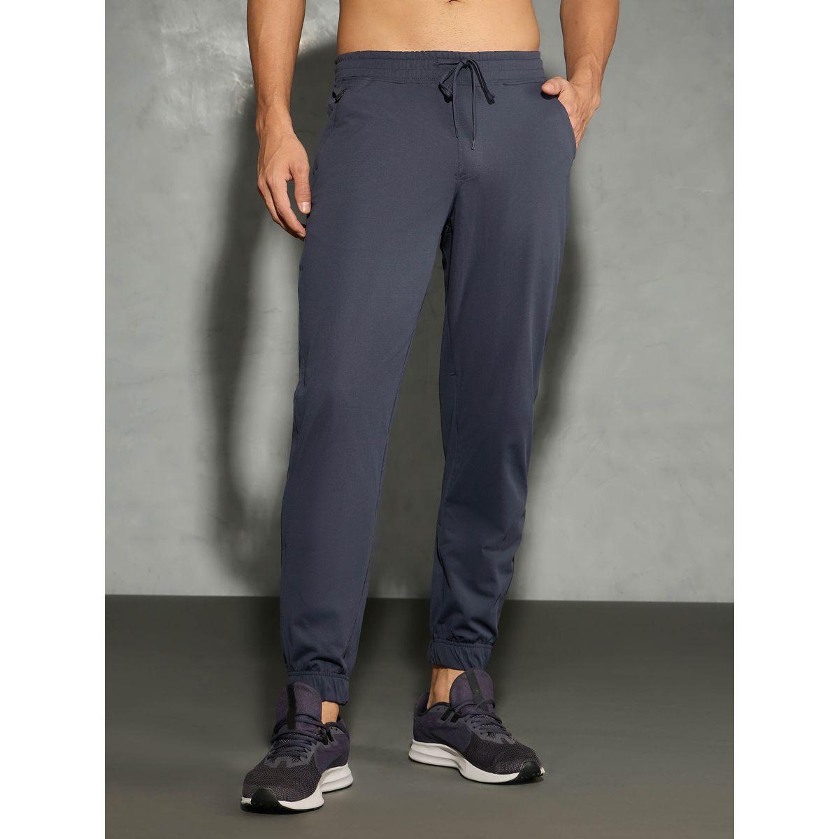 جوغر سادة بقصة مريحة-men-clothing-bottoms-joggers-image-1