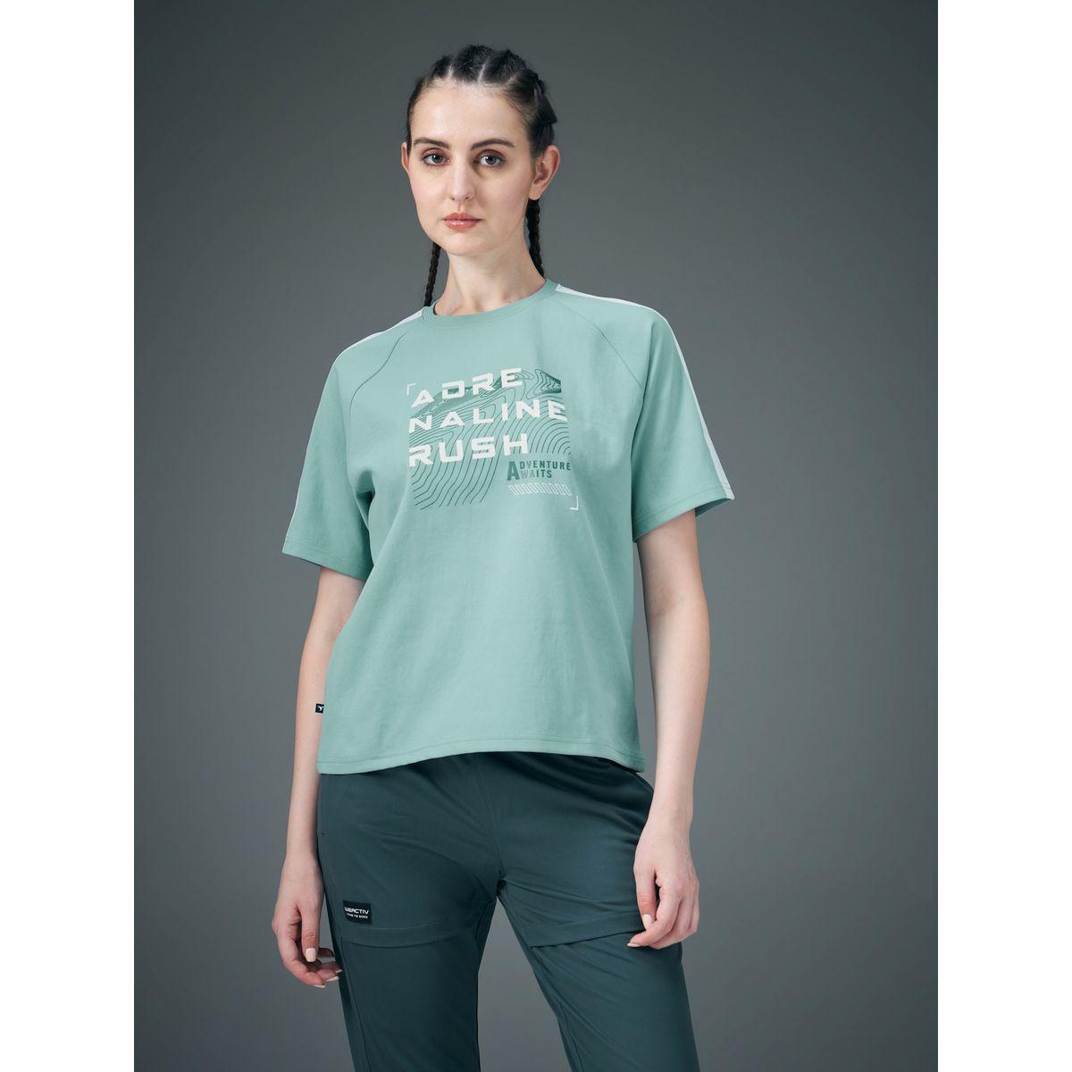 تيشيرت قصير بطبعة كتابة وياقة دائرية-women-clothing-tshirts-image-1