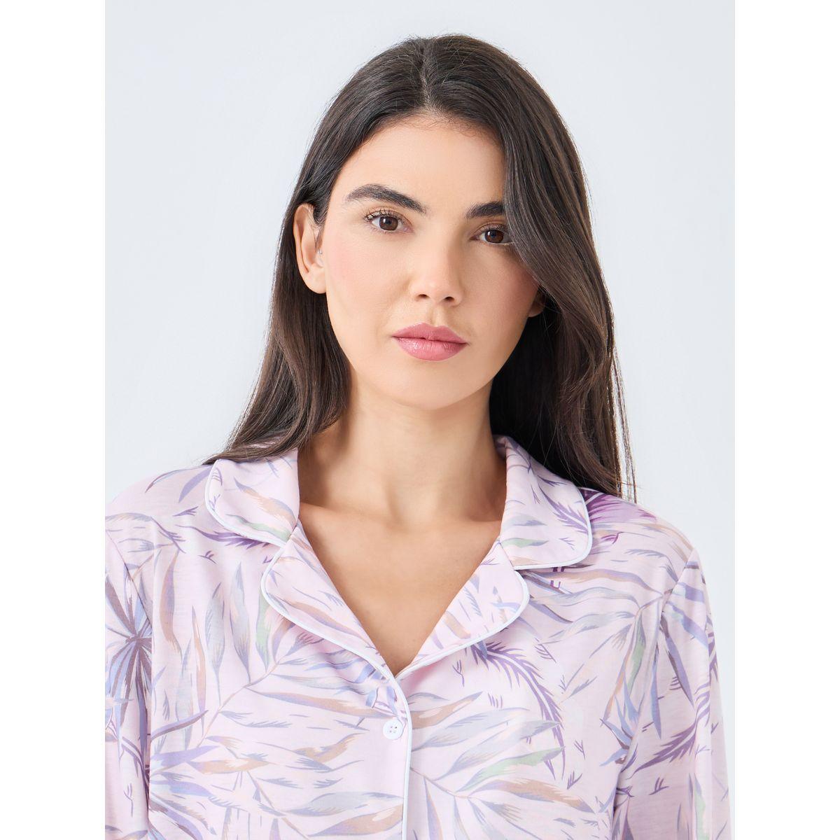 طقم من بنطال بيجاما وتيشيرت بتفاصيل أزرار-women-clothing-nightwear-pyjamas-longsets-image-3
