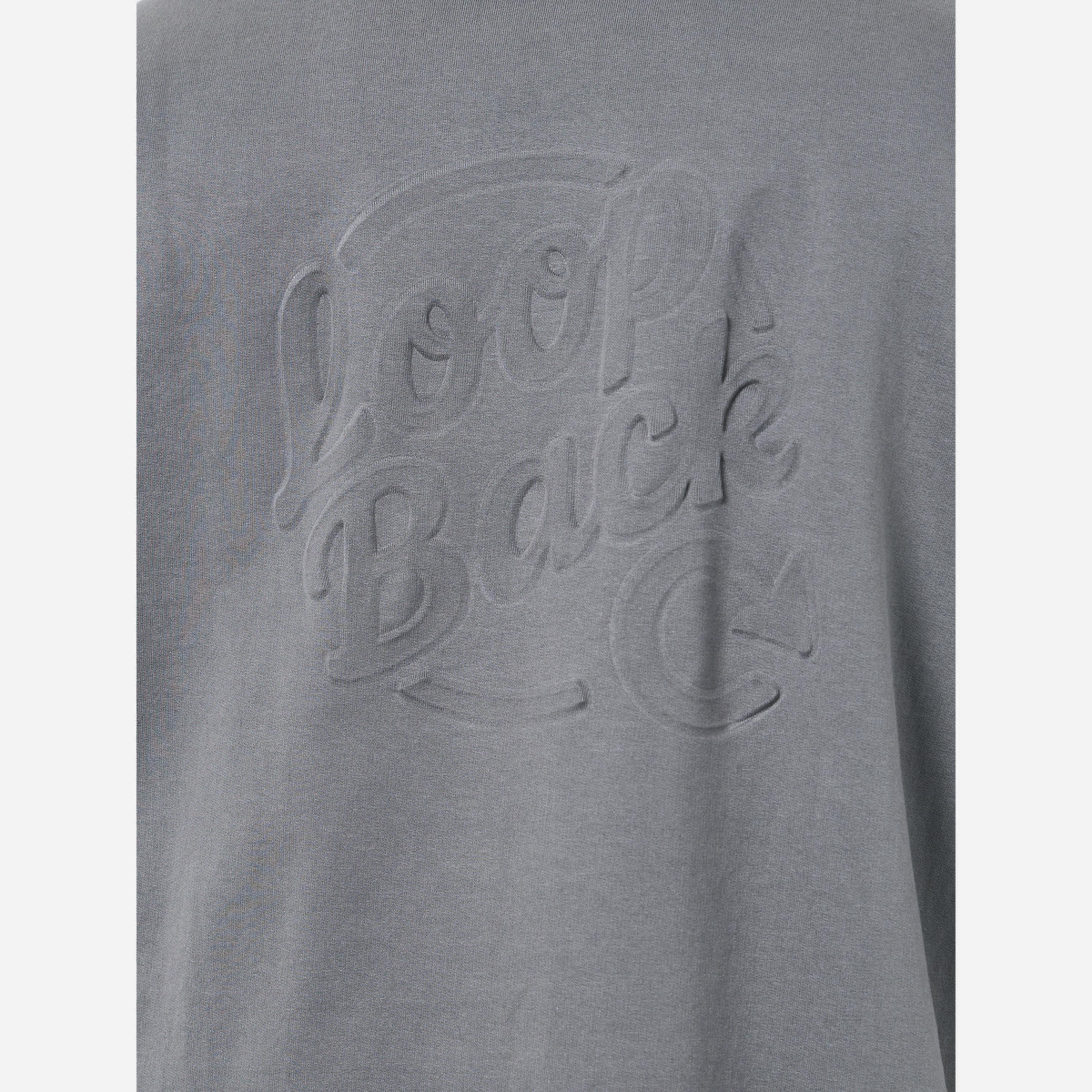 ستايلي - تيشيرت رجالي لون رمادي ياقة مربعة وطبعة بارزة-men-clothing-tshirtsandpolos-tshirts-image-3