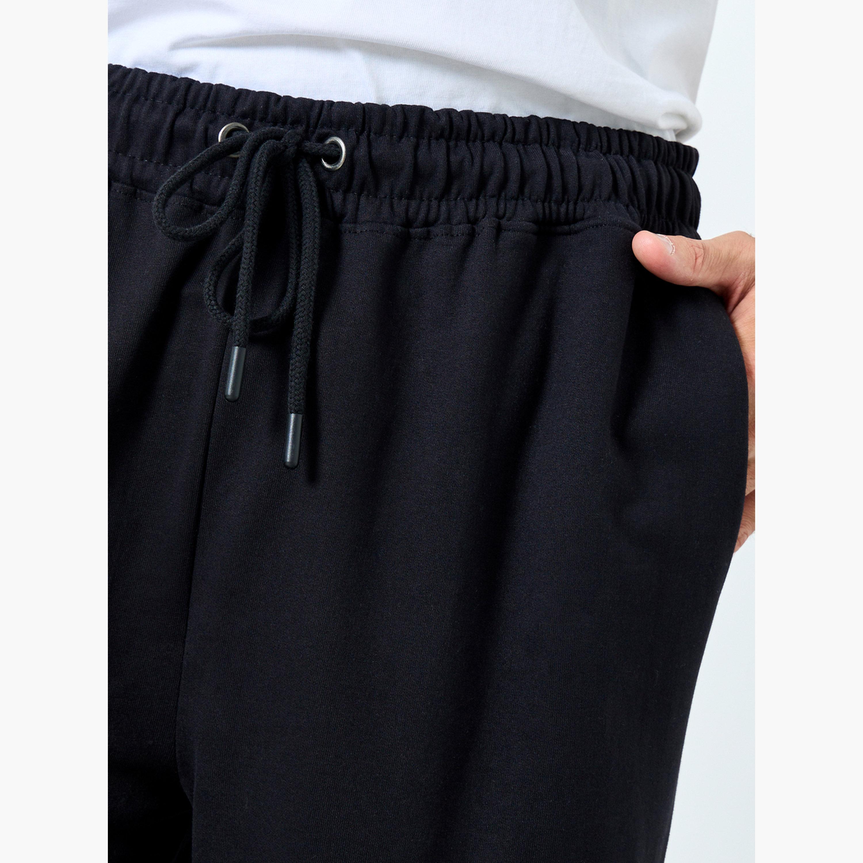 جوغر بأرجل واسعة وطبعة نجوم-men-clothing-bottoms-joggers-image-3