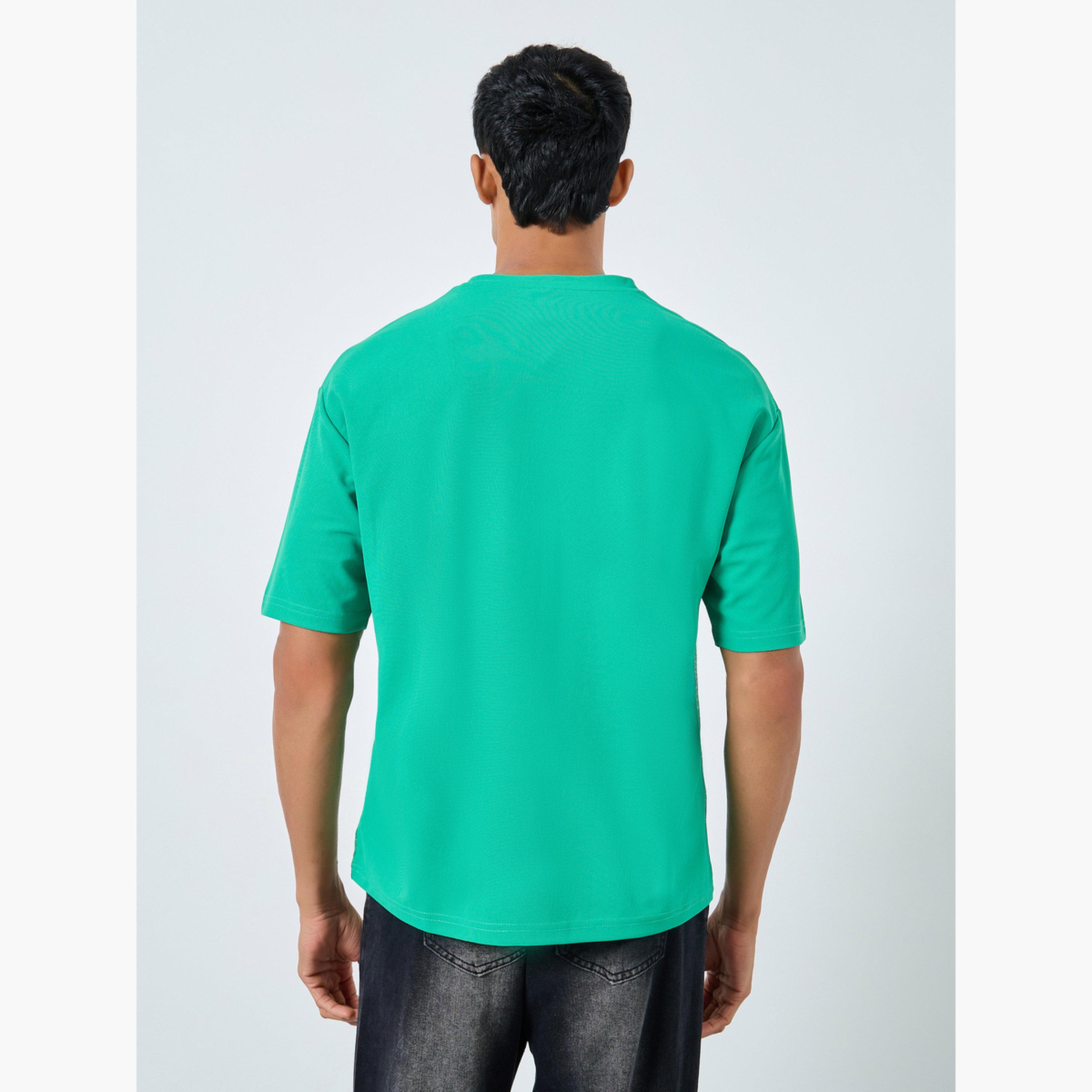 Styli Men Oversized Cut and Sew Detailing Graphic Printed T-Shirt-men-clothing-tshirtsandpolos-tshirts-image-4