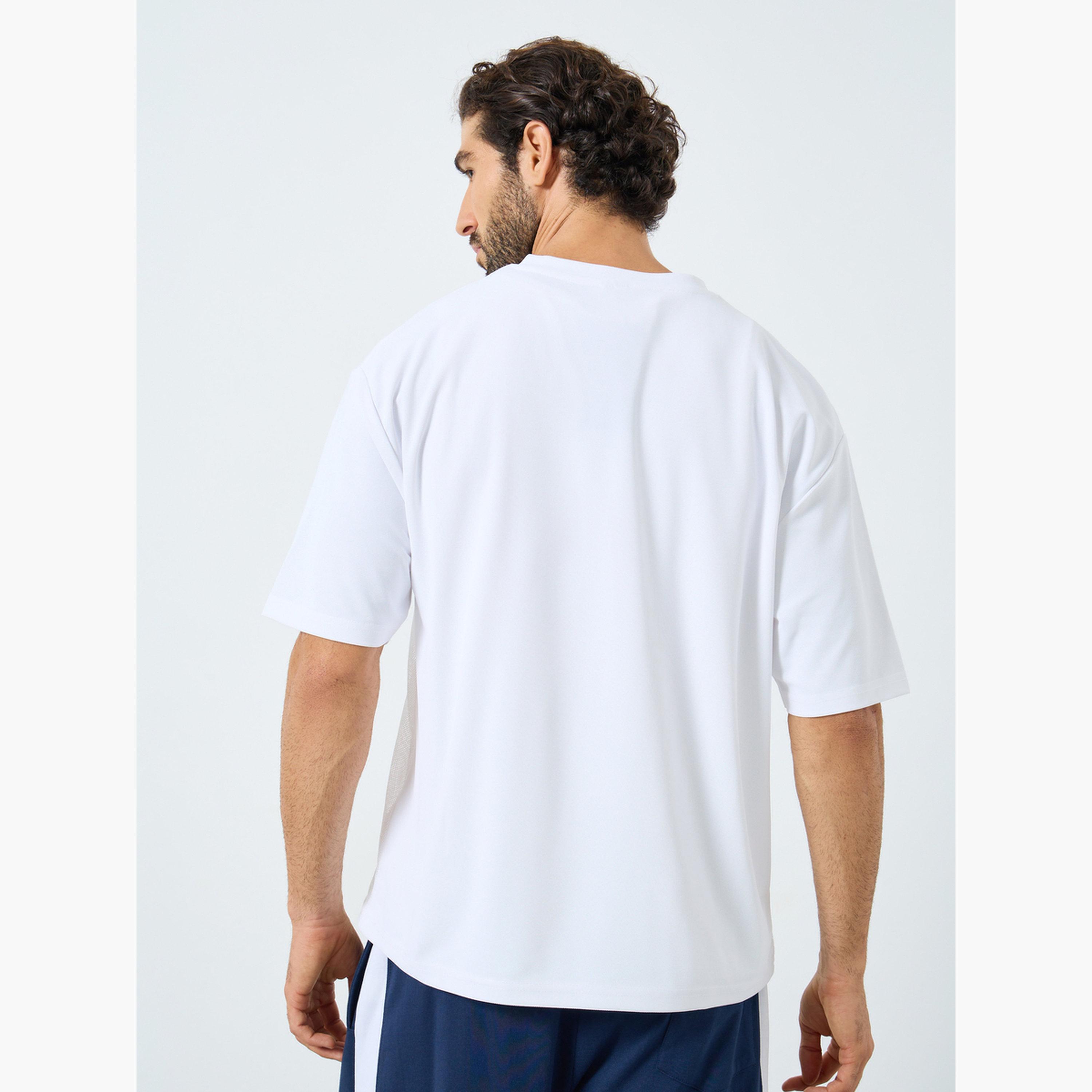 ستايلي - تي شيرت شبكي حجم كبير بقص وخياطة-men-clothing-tshirtsandpolos-tshirts-image-4