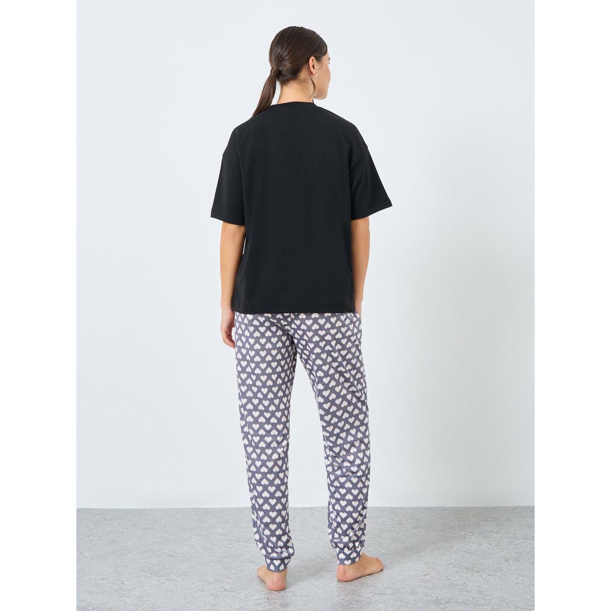 Styli Drop Shoulder Slogan T-Shirt and Heart Cuffed Pyjama Set-women-clothing-nightwear-pyjamas-longsets-image-4