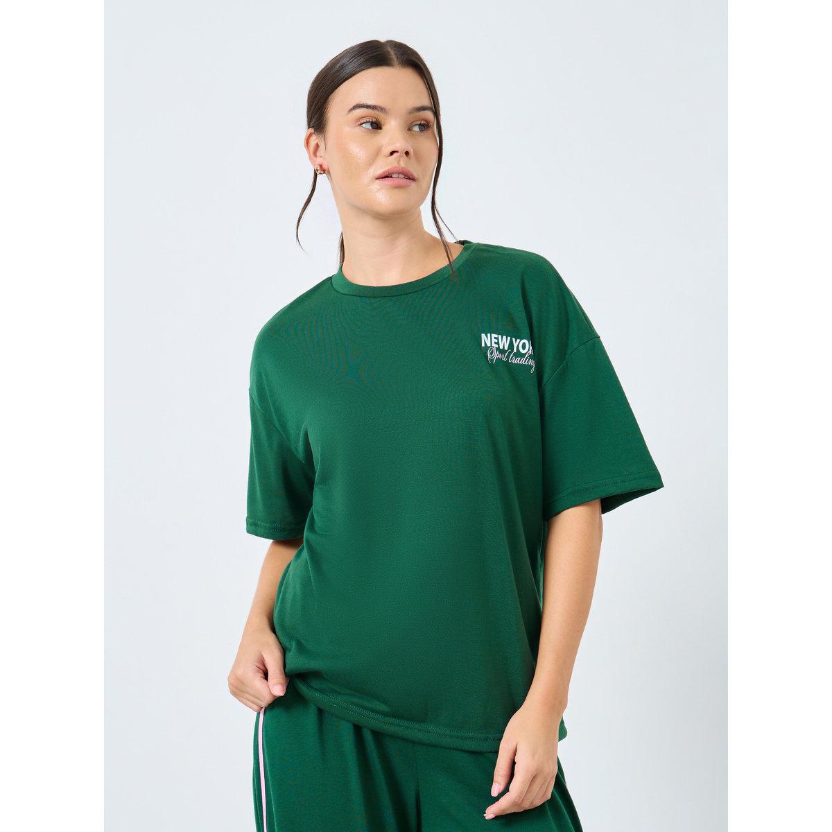 Styli NYC Back Graphic Drop Shoulder T-Shirt and Side Stripe Pyjama Set-women-clothing-nightwear-pyjamas-longsets-image-3