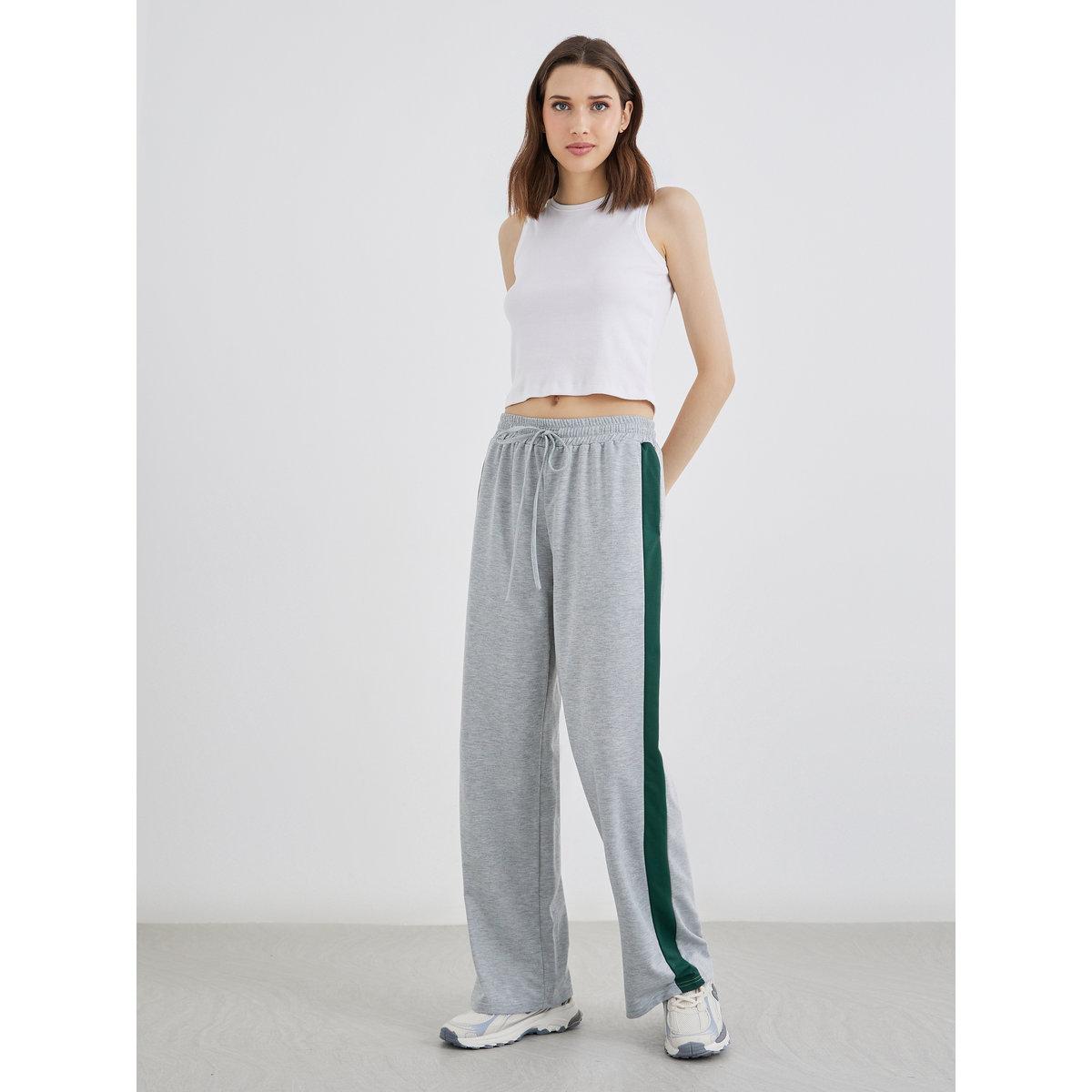 جوغر مخطط بقصة أرجل واسعة-women-clothing-bottoms-joggers-image-1