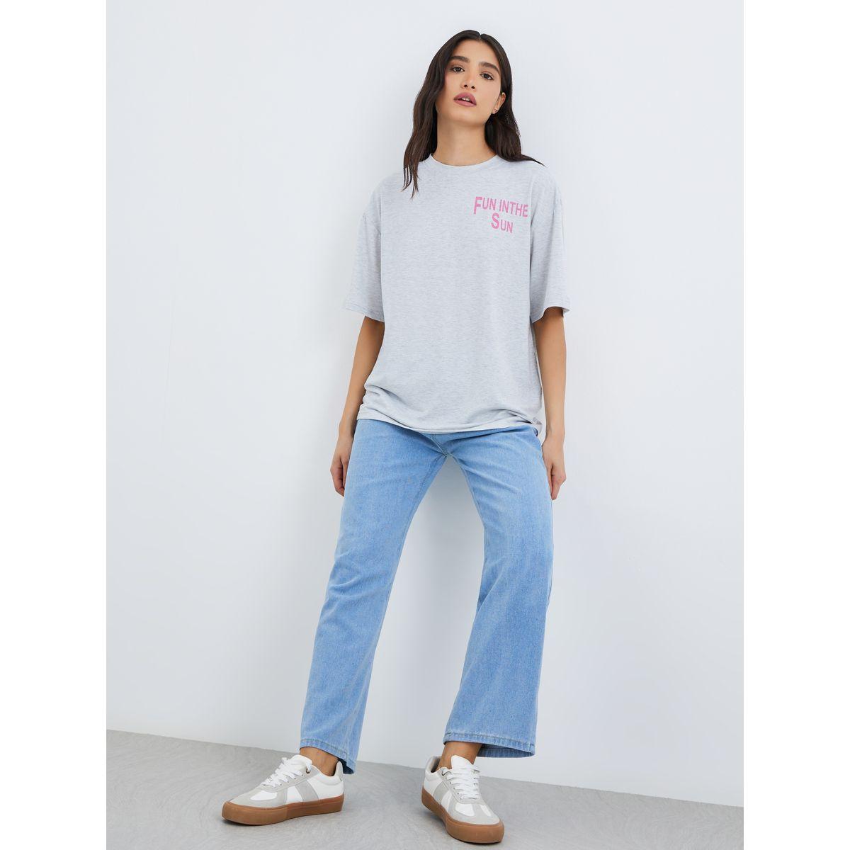 تيشيرت بطبعة كتابة وقصة فضفاضة-women-clothing-tshirts-image-2