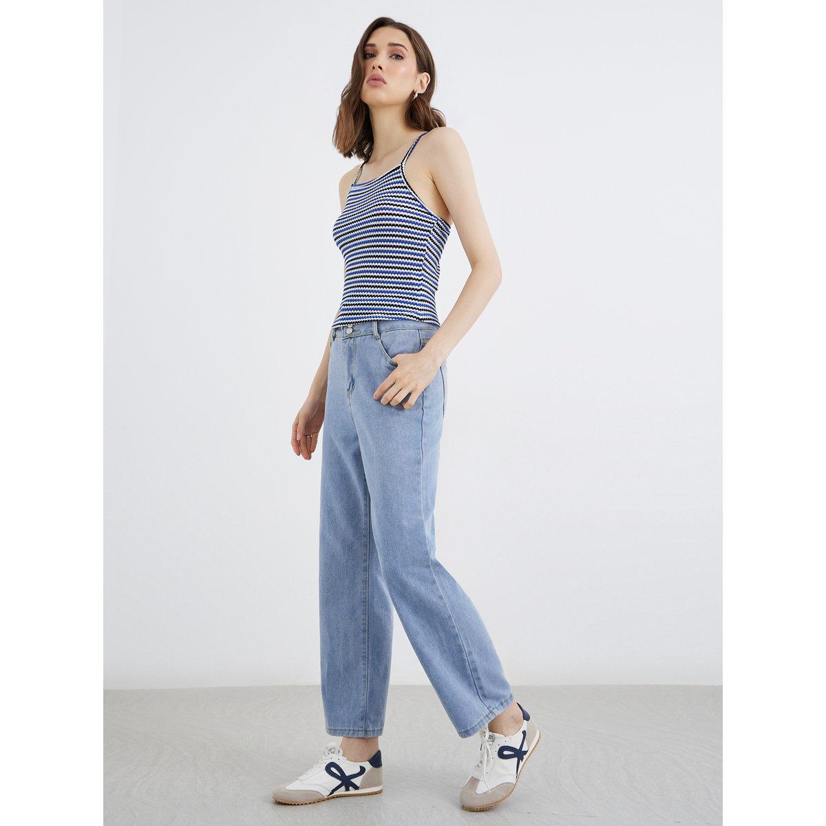 بنطال جينز بقصة عادية مع تفاصيل أزرار-women-clothing-bottoms-jeans-image-1