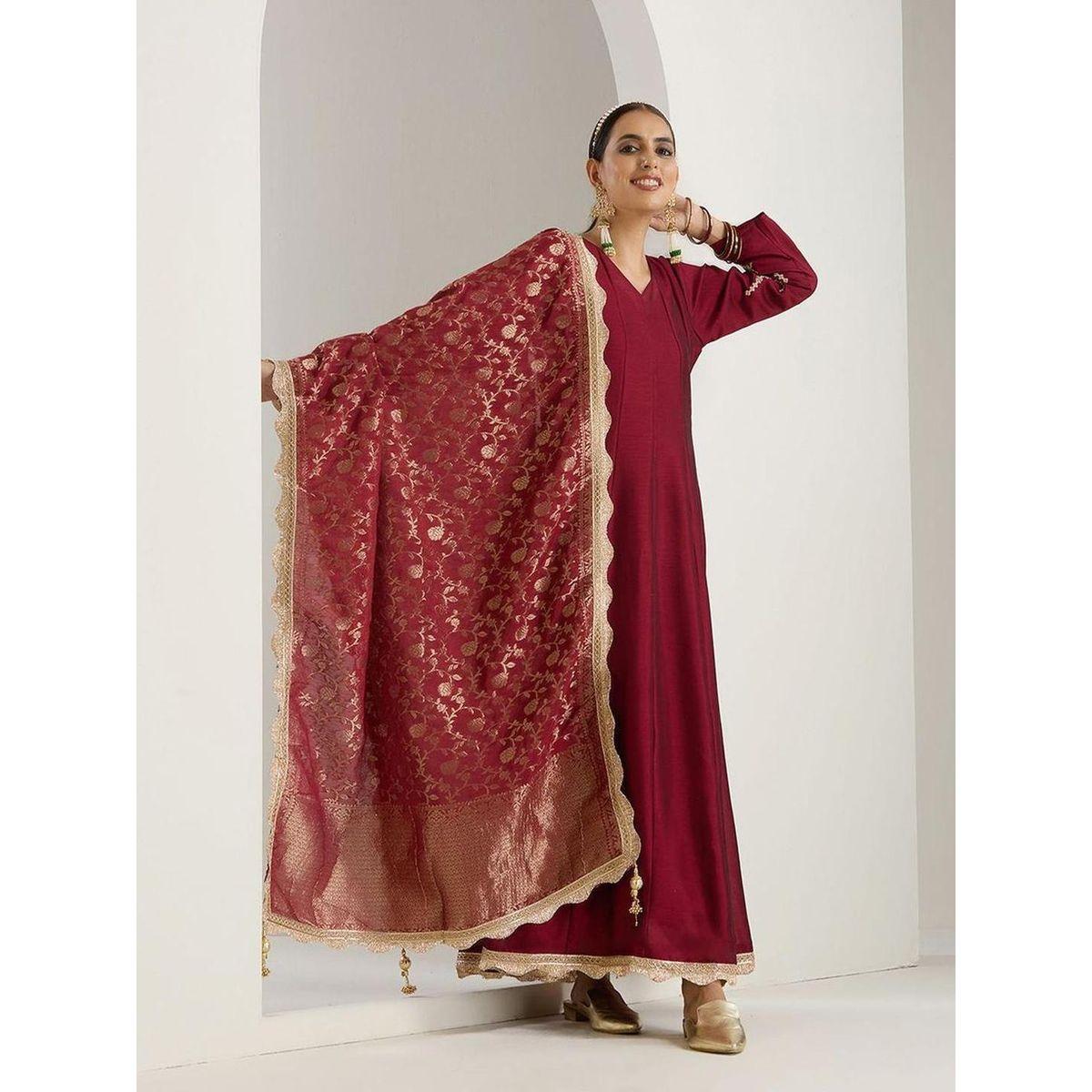 فستان طويل بتفاصيل دانتيل وحافة واسعة-women-clothing-ethnicwear-dresses-image-2