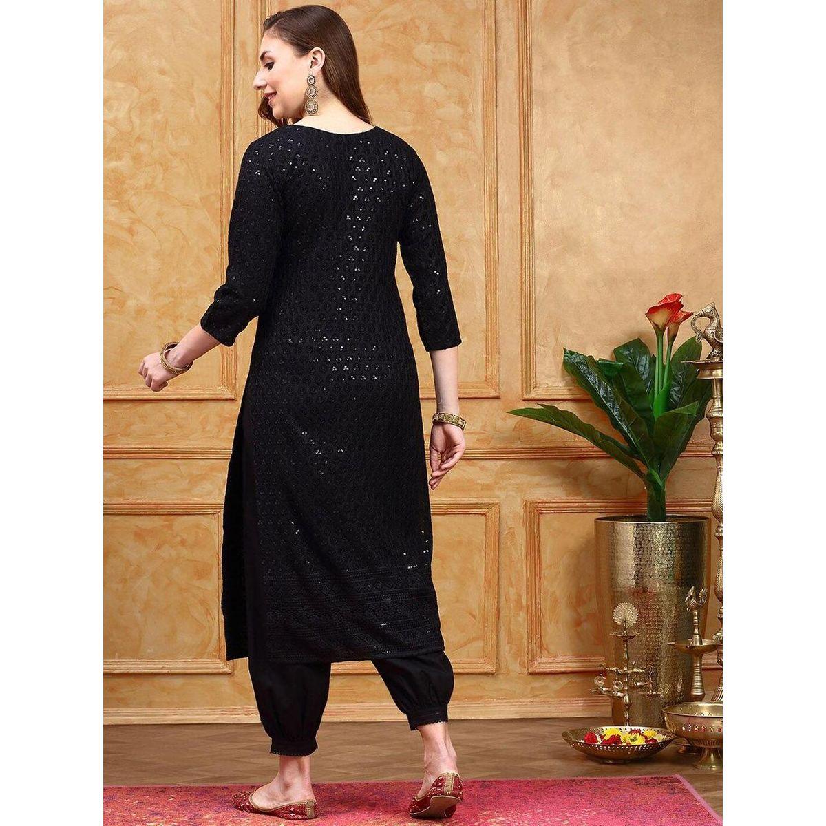 مجموعة من بنطال مع كورتا بتفاصيل مُطرّزة-women-clothing-ethnicwear-kurtasets-image-4