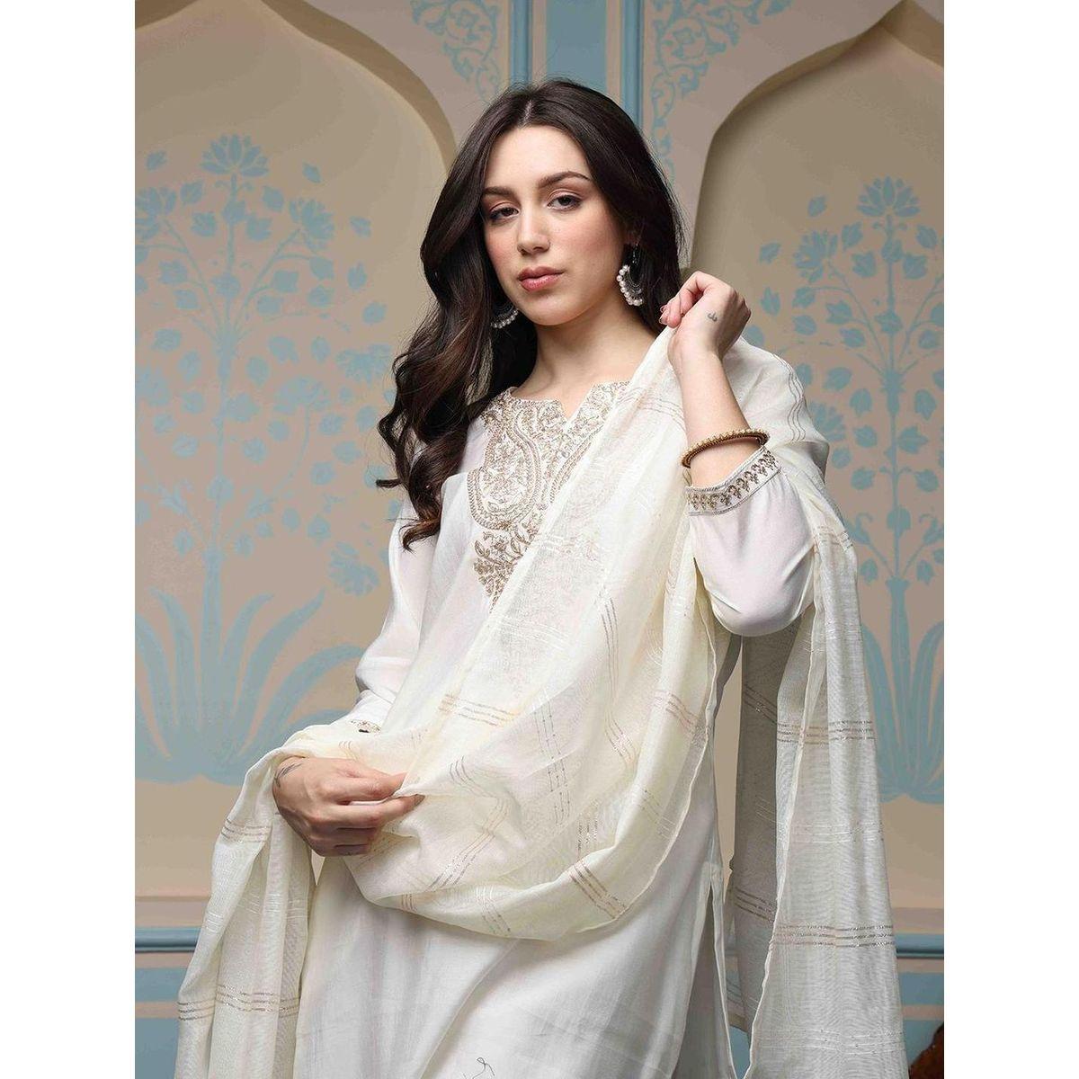 مجموعة من بنطال ودوباتا مع كورتا مُطرّزة-women-clothing-ethnicwear-kurtasets-image-5
