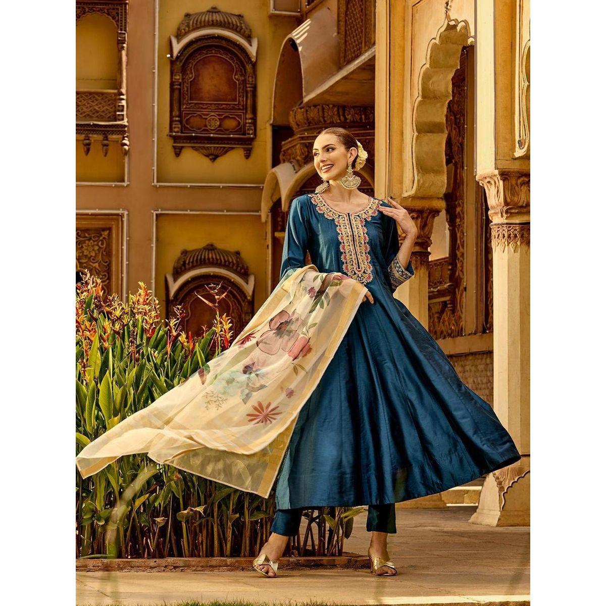 مجموعة من دوباتا وكورت بتفاصيل مُطرّزة-women-clothing-ethnicwear-kurtasets-image-1