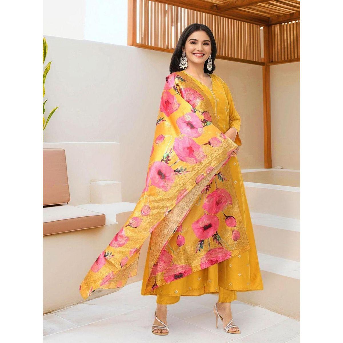 Ishin Solid V-Neck Kurta with Floral Print Dupatta Set-women-clothing-ethnicwear-kurtasets-image-1