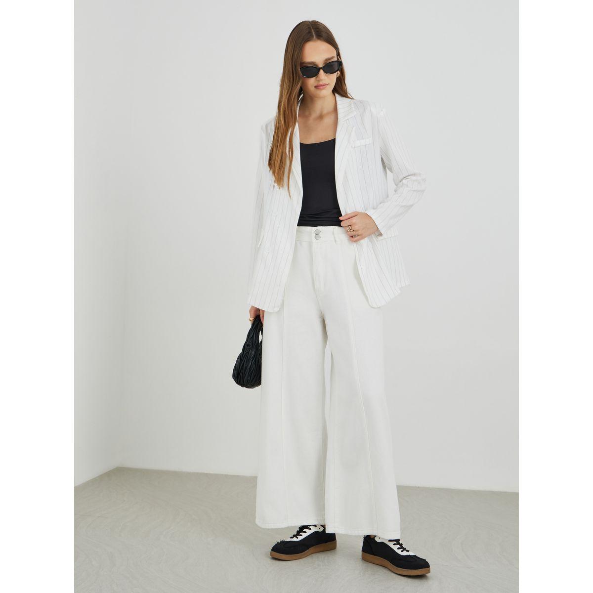 بليزر مخطط بتفاصيل أزرار-women-clothing-coatsandjackets-blazers-image-3