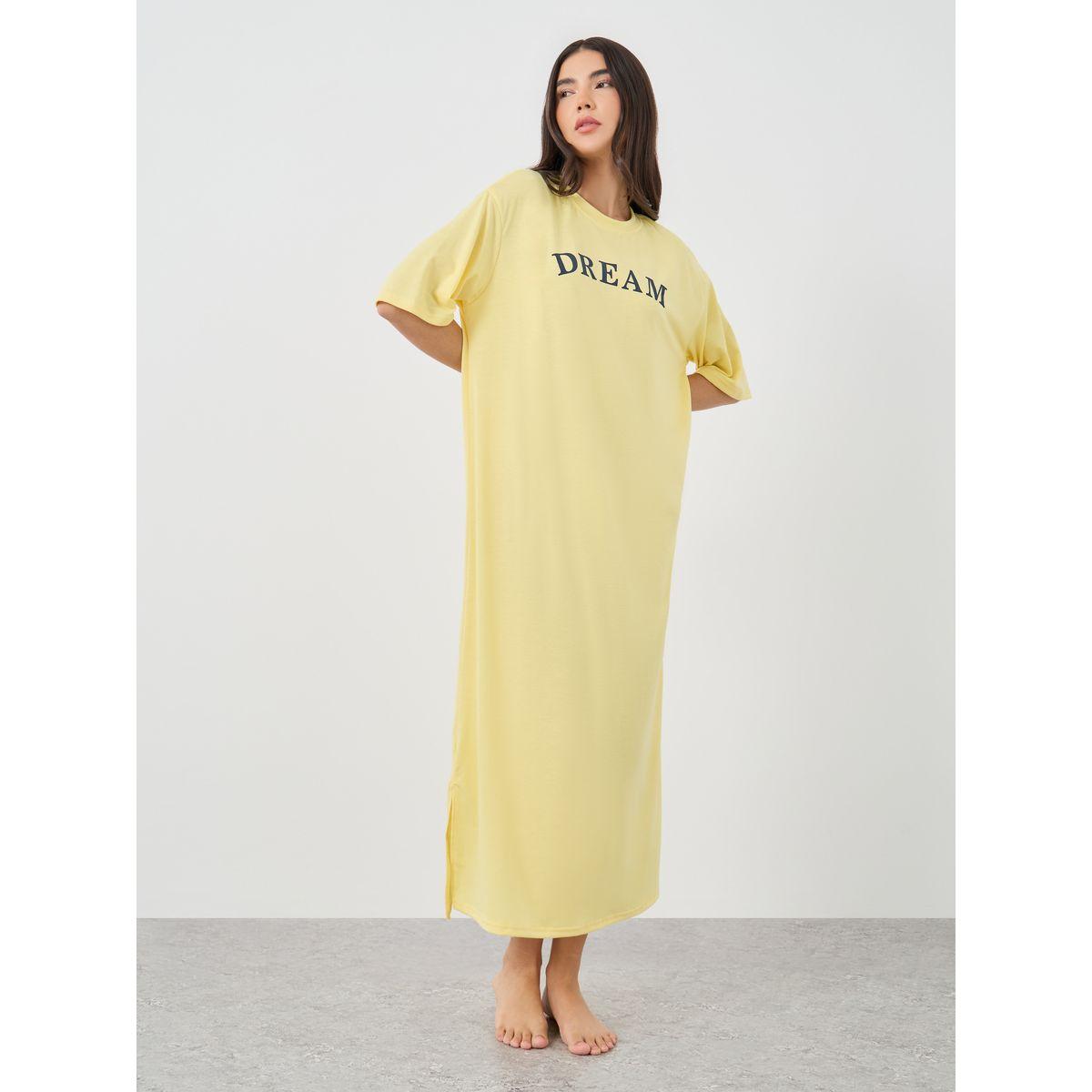 قميص نوم ميدي بطبعة كتابة وأكمام قصيرة-women-clothing-nightwear-nighties-image-1