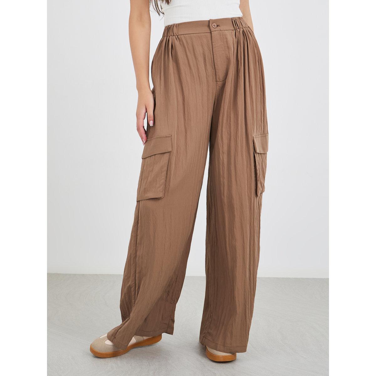 Styli Solid Pleated Wide Leg Cargo Pocket Pants-women-clothing-bottoms-trousers-image-2