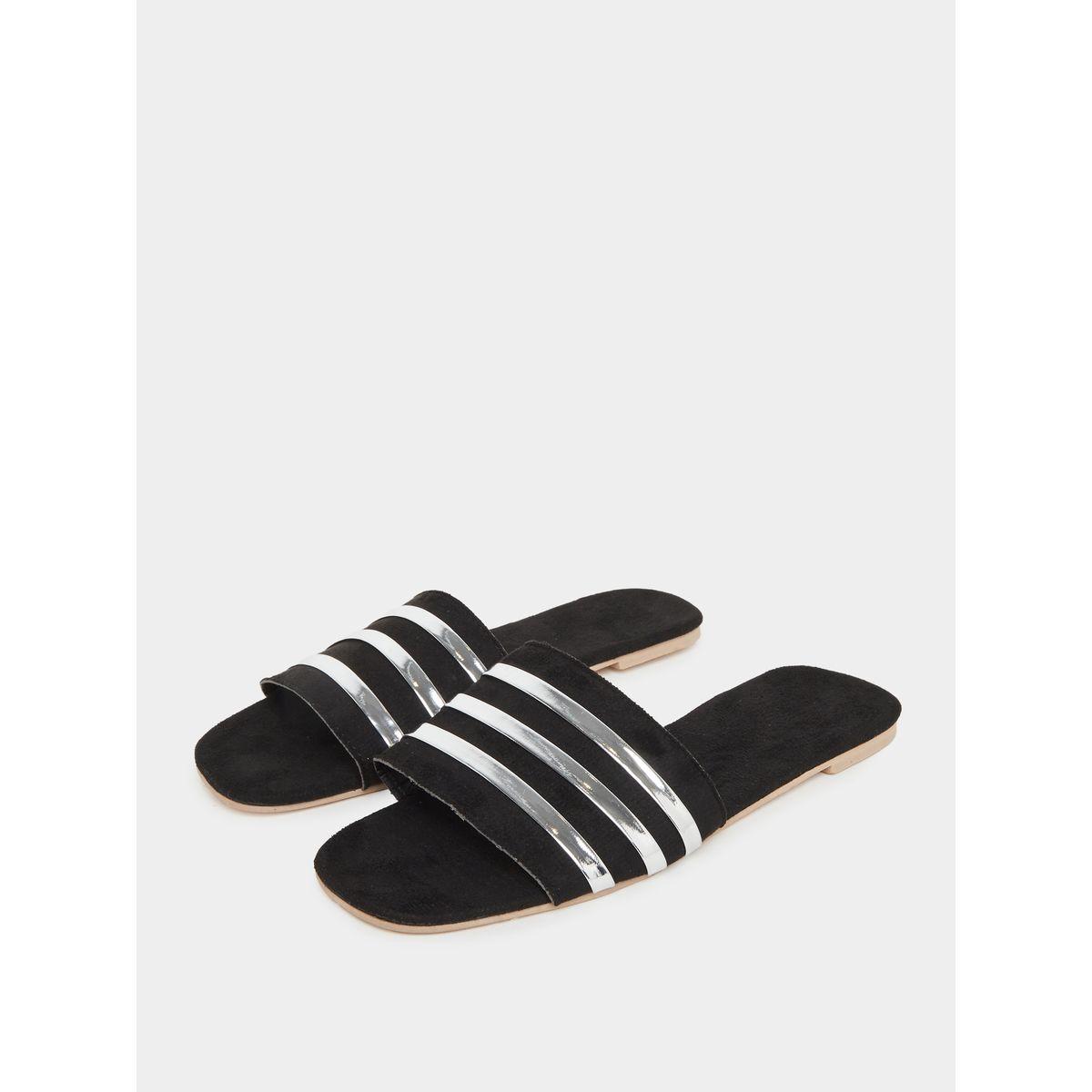 صندل فلات بتفاصيل ميتاليك-women-shoes-flipflopsandslides-image-2