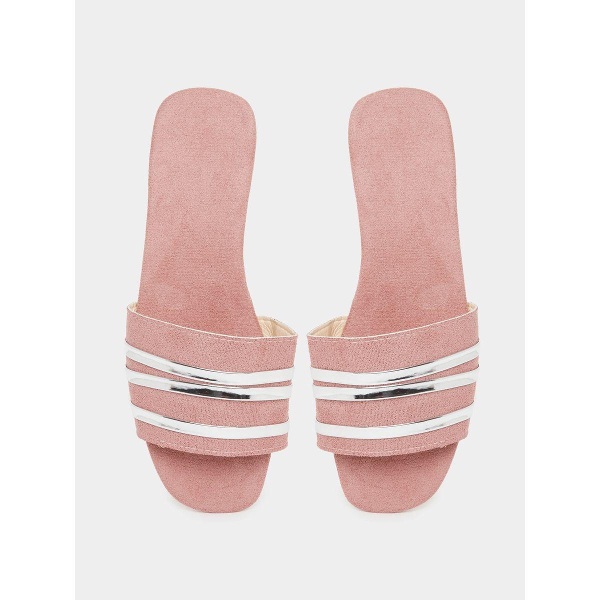 صندل فلات بتفاصيل ميتاليك-women-shoes-flipflopsandslides-image-5