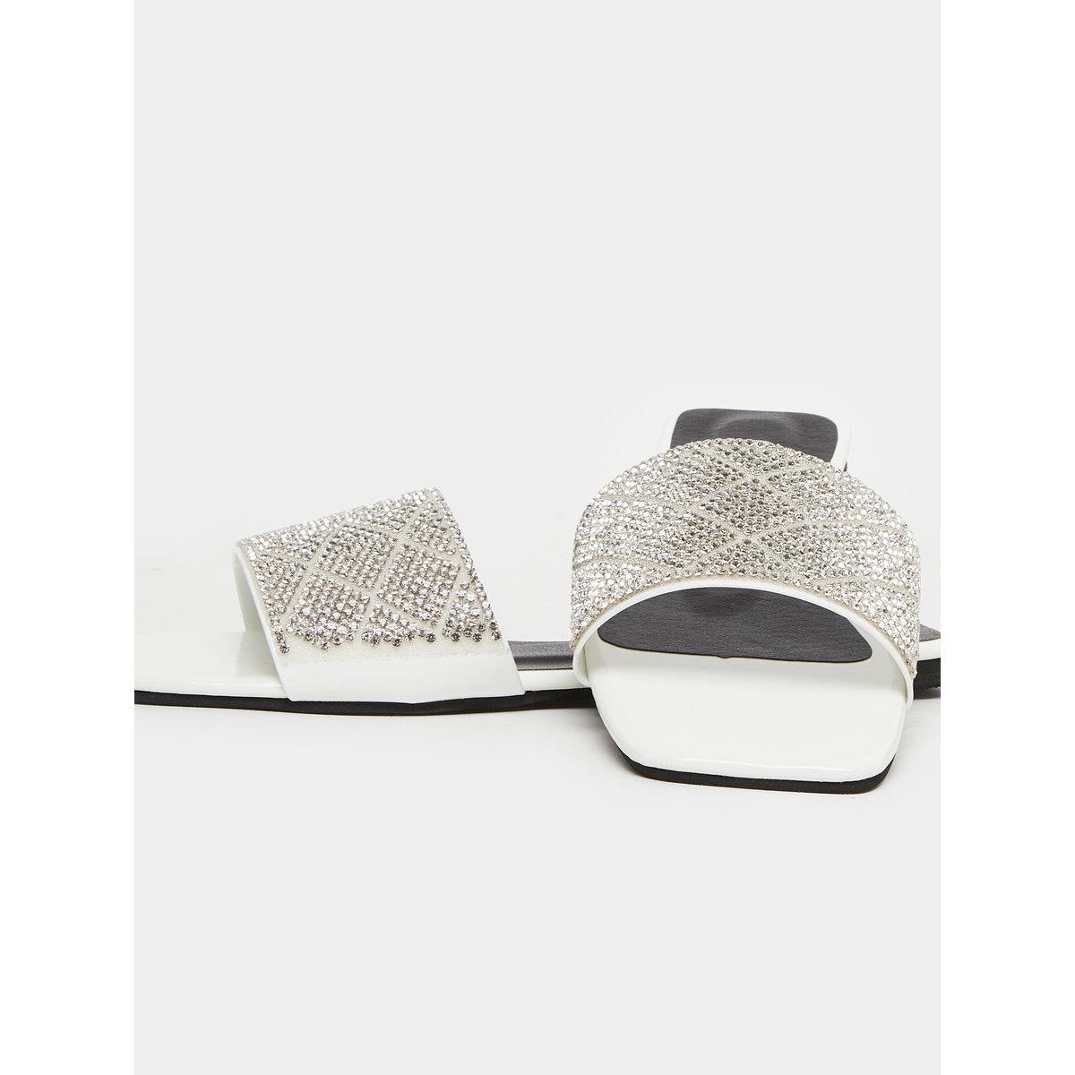 صندل فلات بتفاصيل مُنمقة-women-shoes-flipflopsandslides-image-3