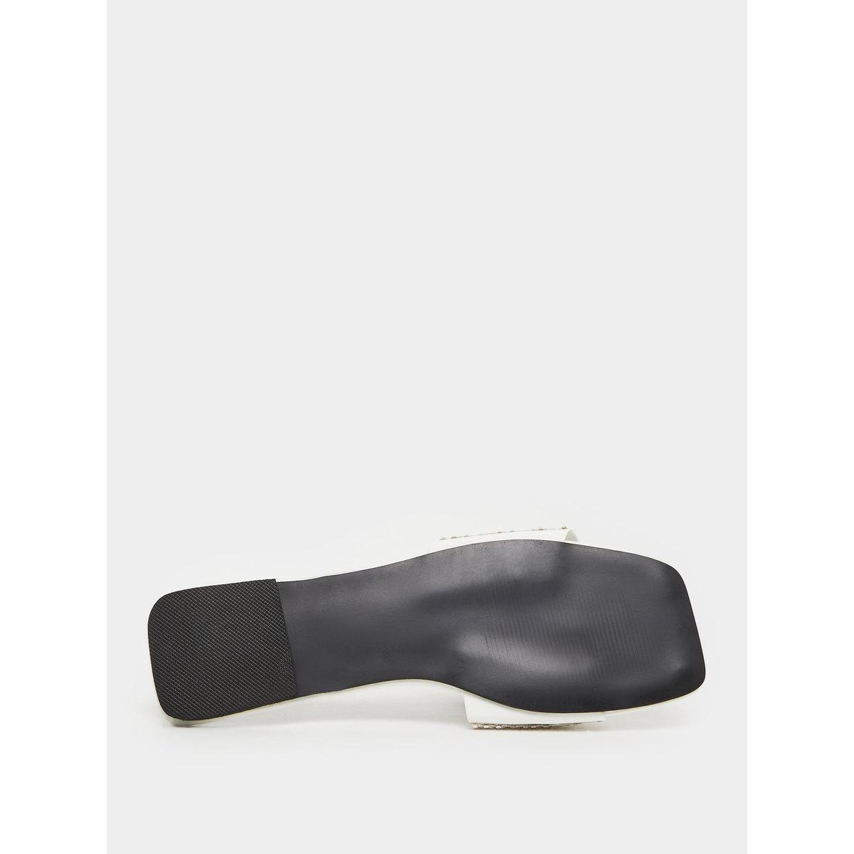 صندل فلات بتفاصيل مُنمقة-women-shoes-flipflopsandslides-image-6