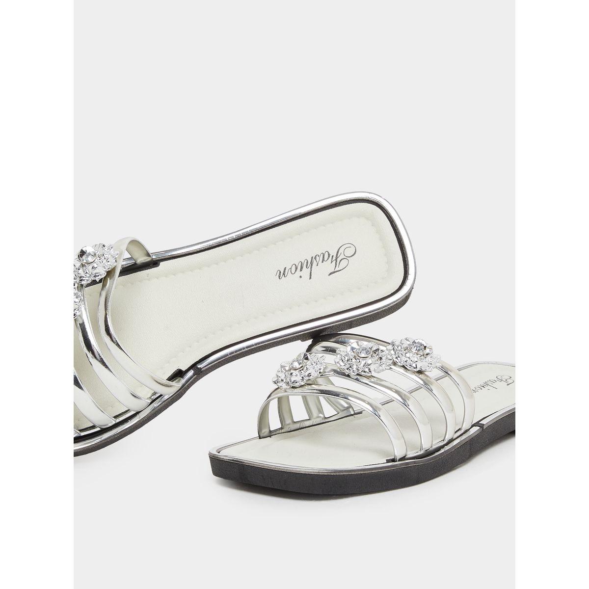 صندل فلات مُنمق بتفاصيل زهور-women-shoes-flipflopsandslides-image-3