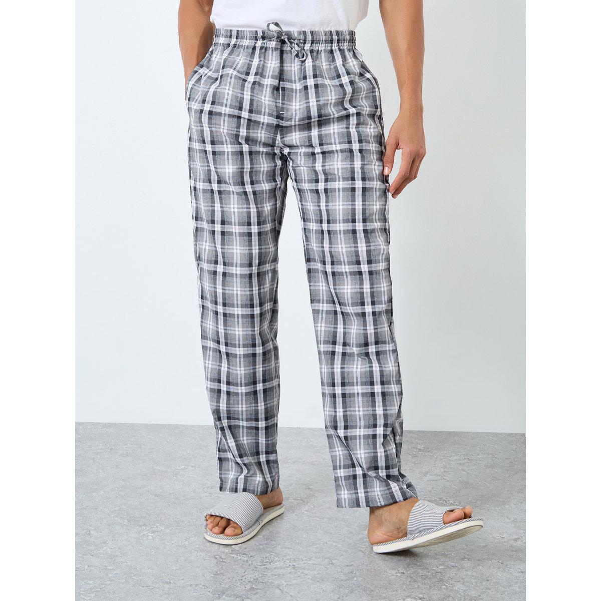 طقم بيجاما قطنية بطبعة مربعات-men-clothing-nightwear-pyjamaandshorts-image-4