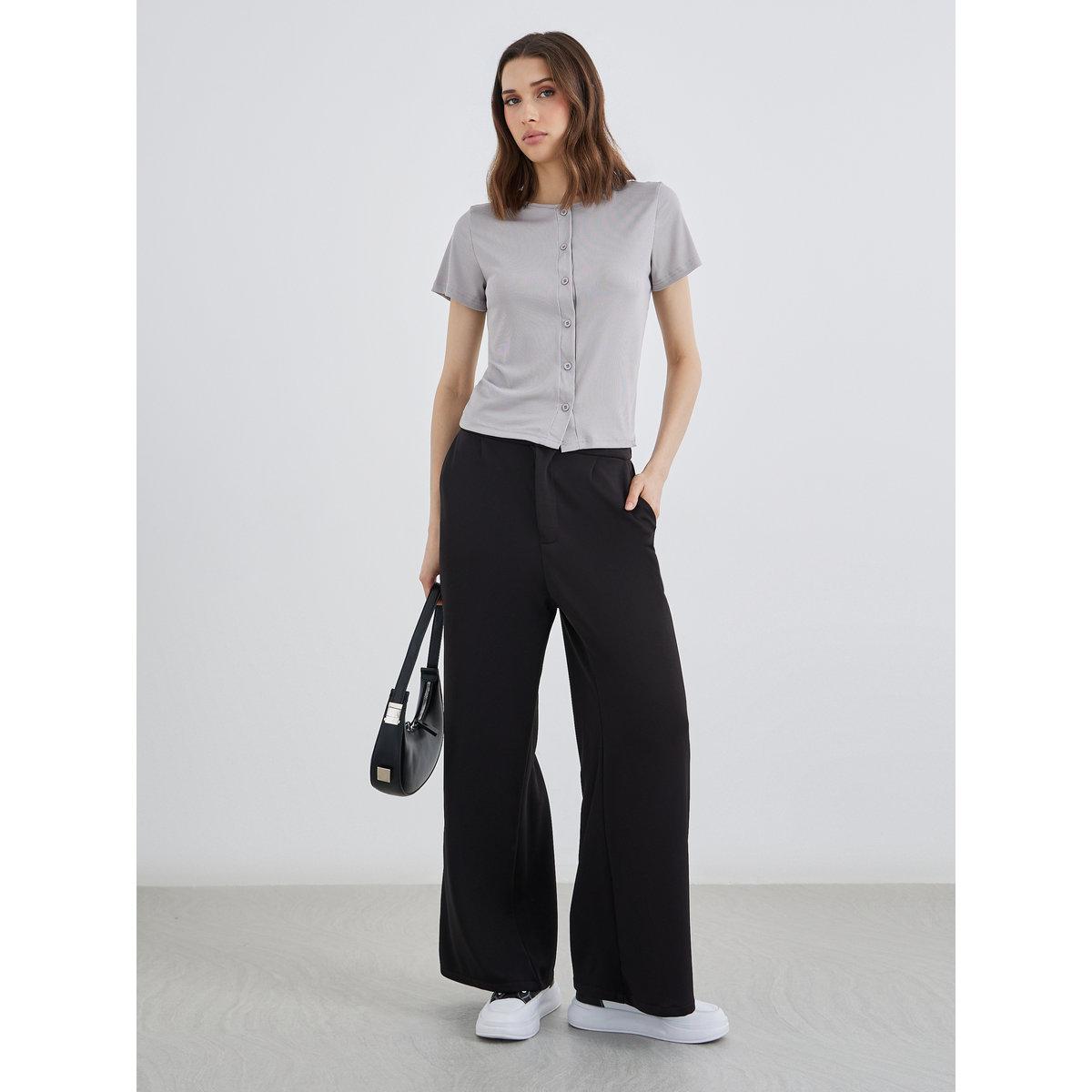 تيشيرت سادة بتفاصيل أزرار-women-clothing-tshirts-image-2