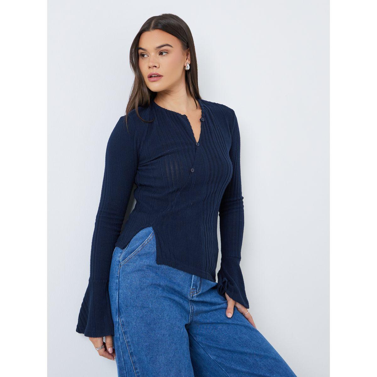 بلوزة محبوكة بتفاصيل أكمام جرس-women-clothing-shirtsandblouses-blouses-image-1