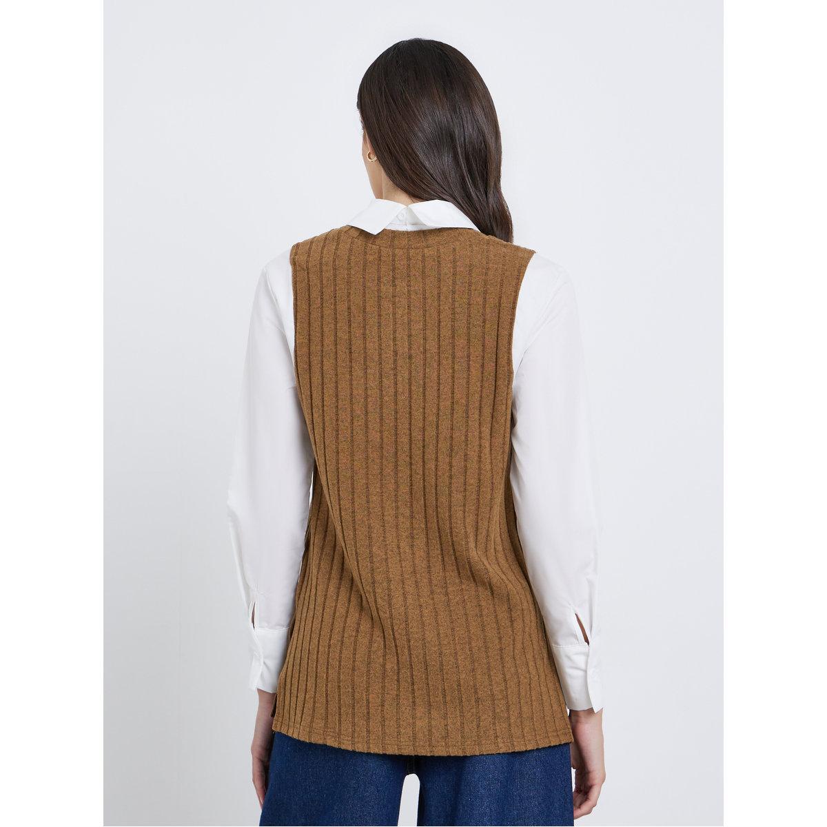 بلوزة بتفاصيل مُضلعة-women-clothing-shirtsandblouses-shirts-image-4