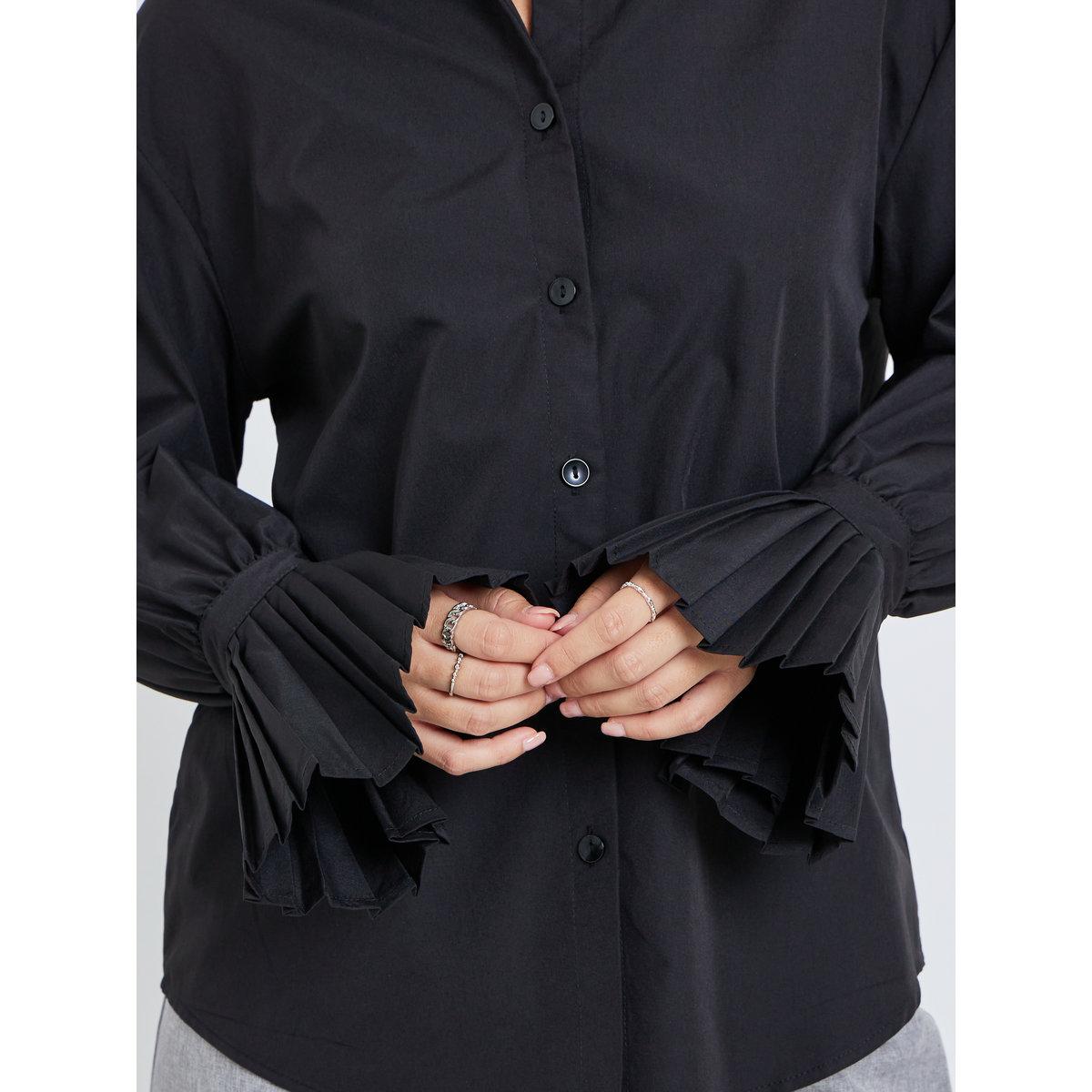 Styli Solid Pleated Detail Long Sleeve Shirt-women-clothing-shirtsandblouses-shirts-image-4