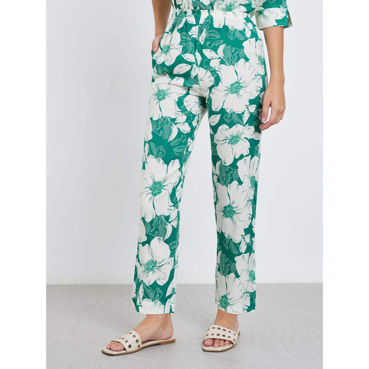 طقم منسق من بنطال وبلوزة بطبعة زهور-women-clothing-coordsets-image-4