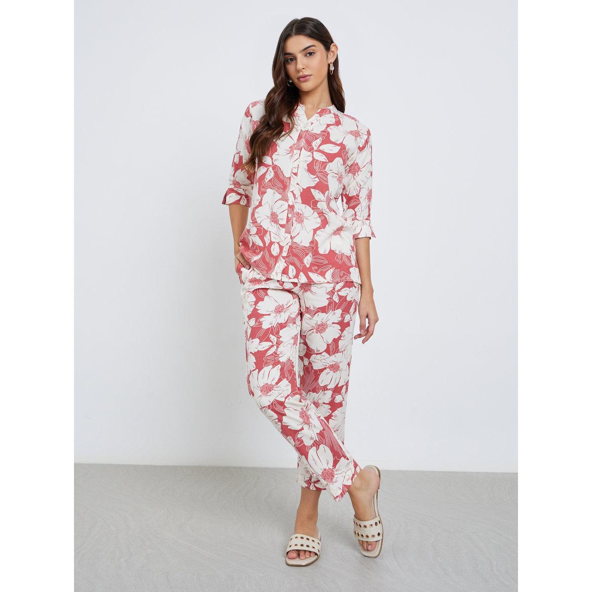 طقم منسق من بنطال وبلوزة بطبعة زهور-women-clothing-coordsets-image-2