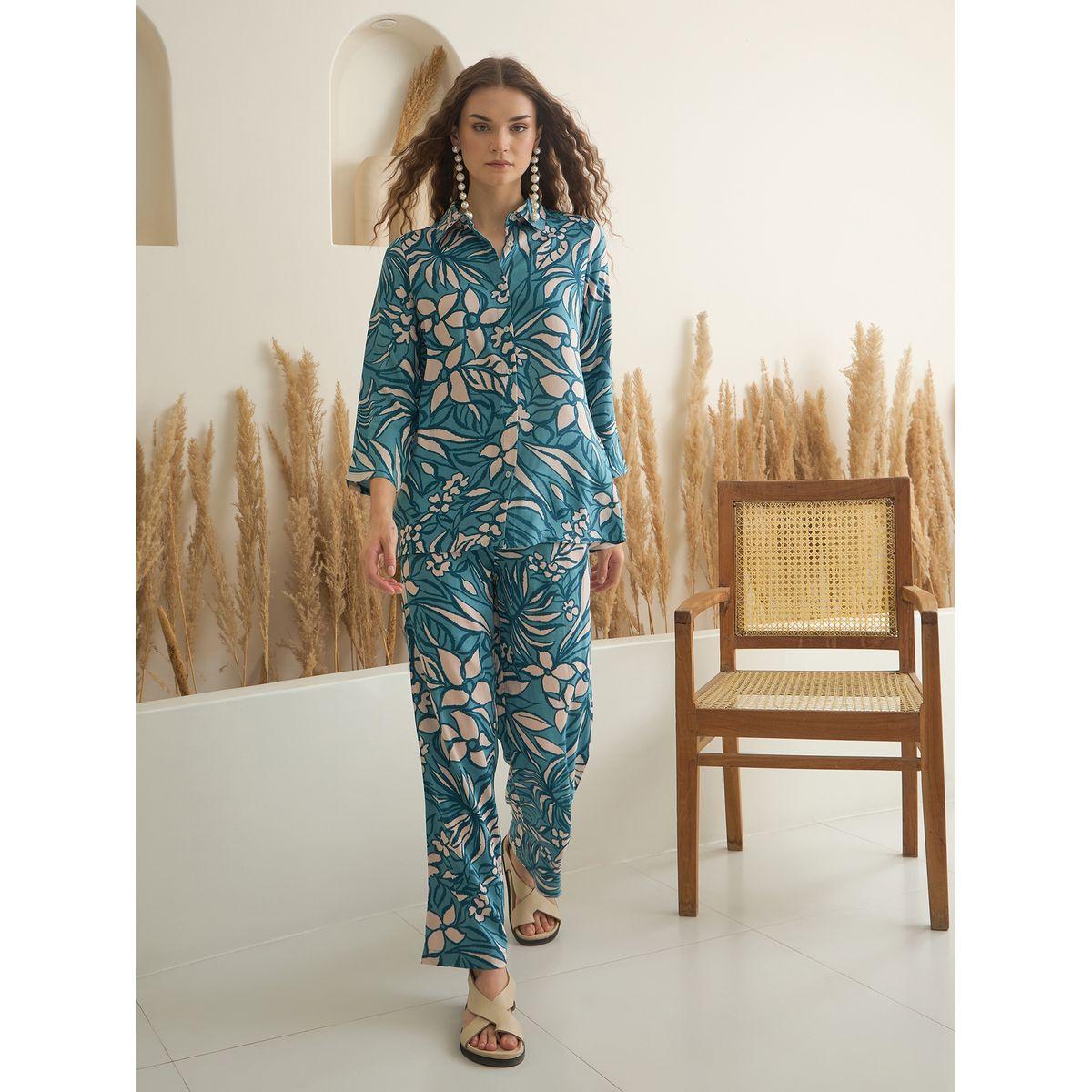 طقم من بنطال بيجاما وبلوزة بطبعة زهور-women-clothing-nightwear-pyjamas-longsets-image-1