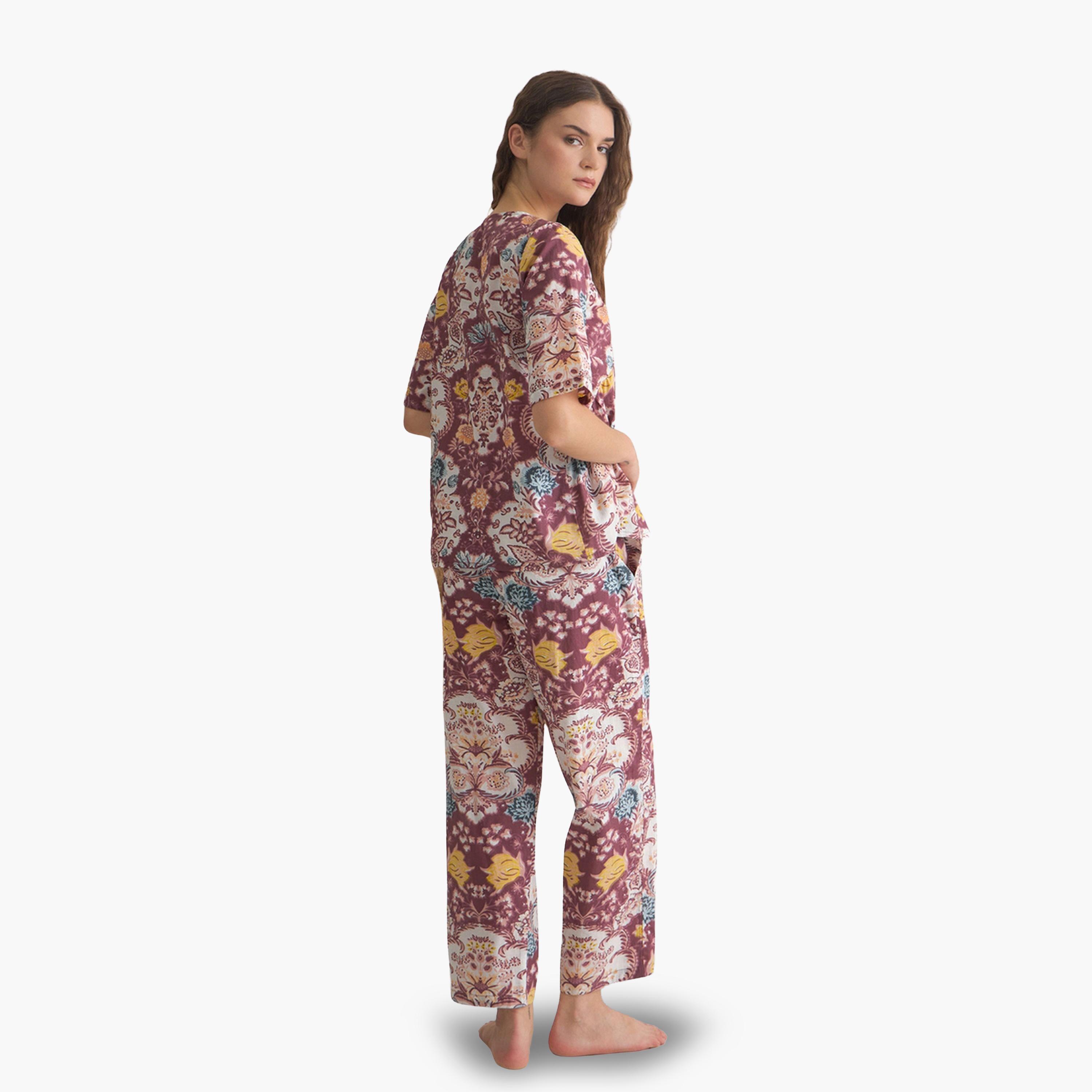 طقم بيجاما نسائي من بلوزة وبنطال قطن بطبعة زهور-women-clothing-nightwear-pyjamas-longsets-image-2