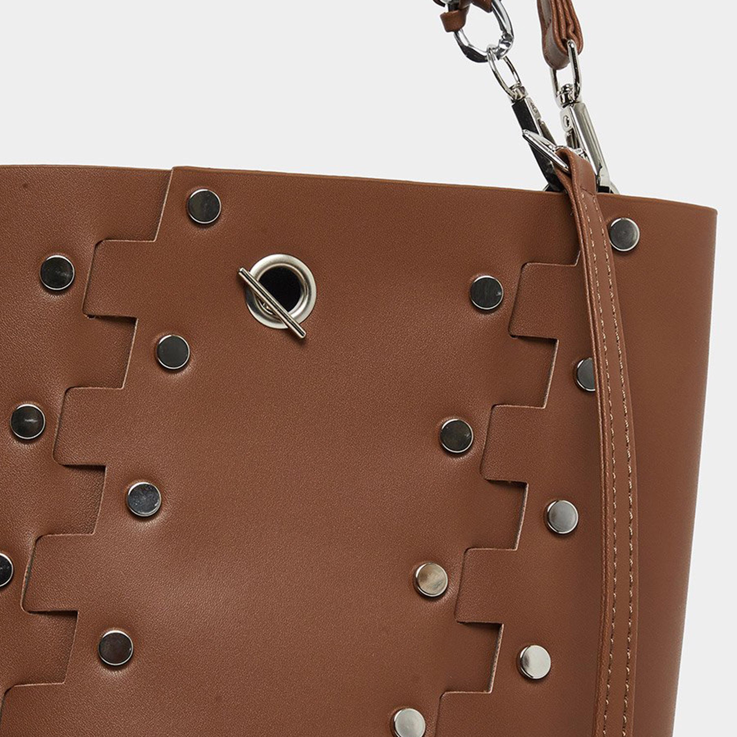 ستايلي - شنطة دلو مرصعة لون بني مع جيب قابل للفصل-women-bagsandwallets-handbags-image-3