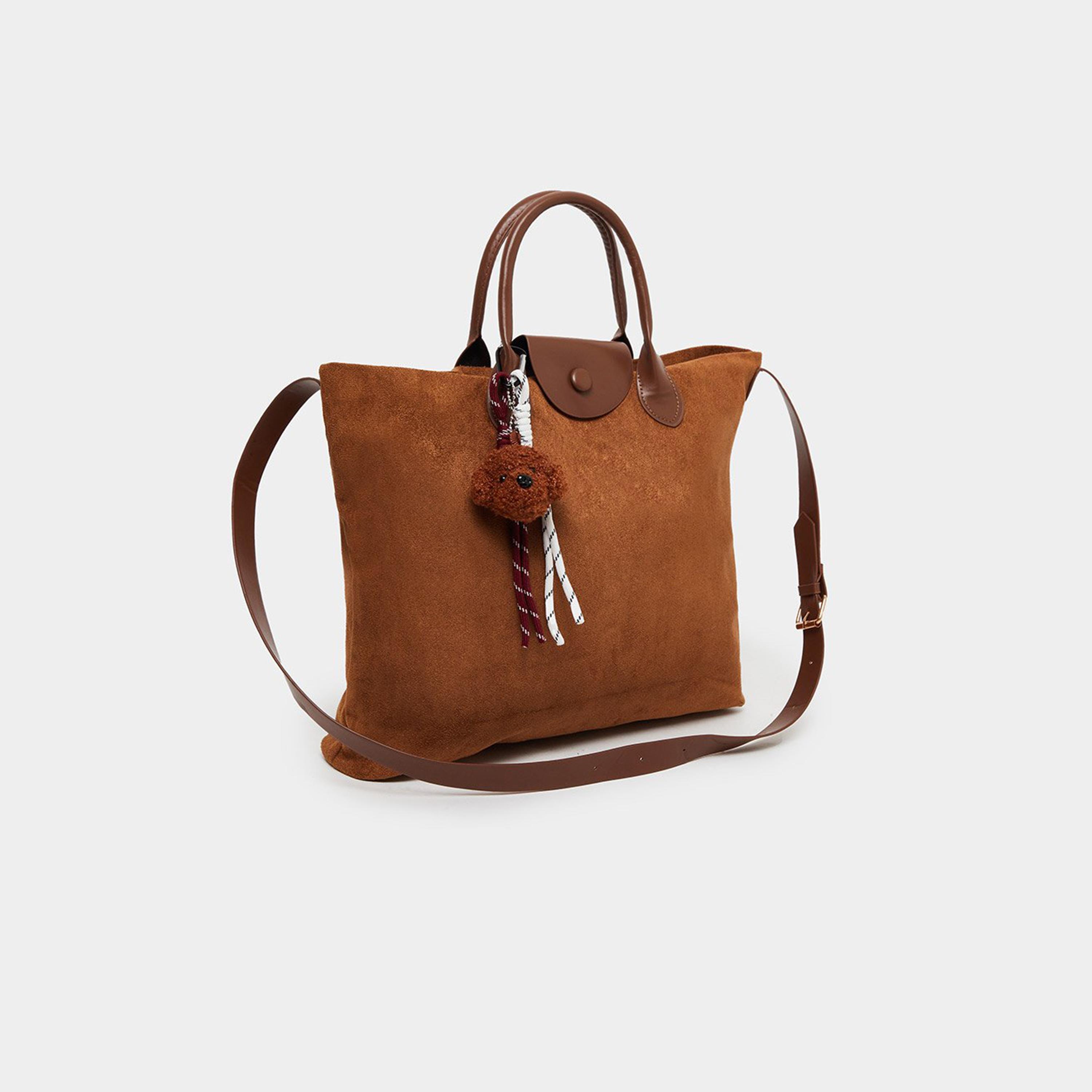 ستايلي - شنطة توت من جلد سويد مدبوغ كاكي مع سحر-women-bagsandwallets-handbags-image-1
