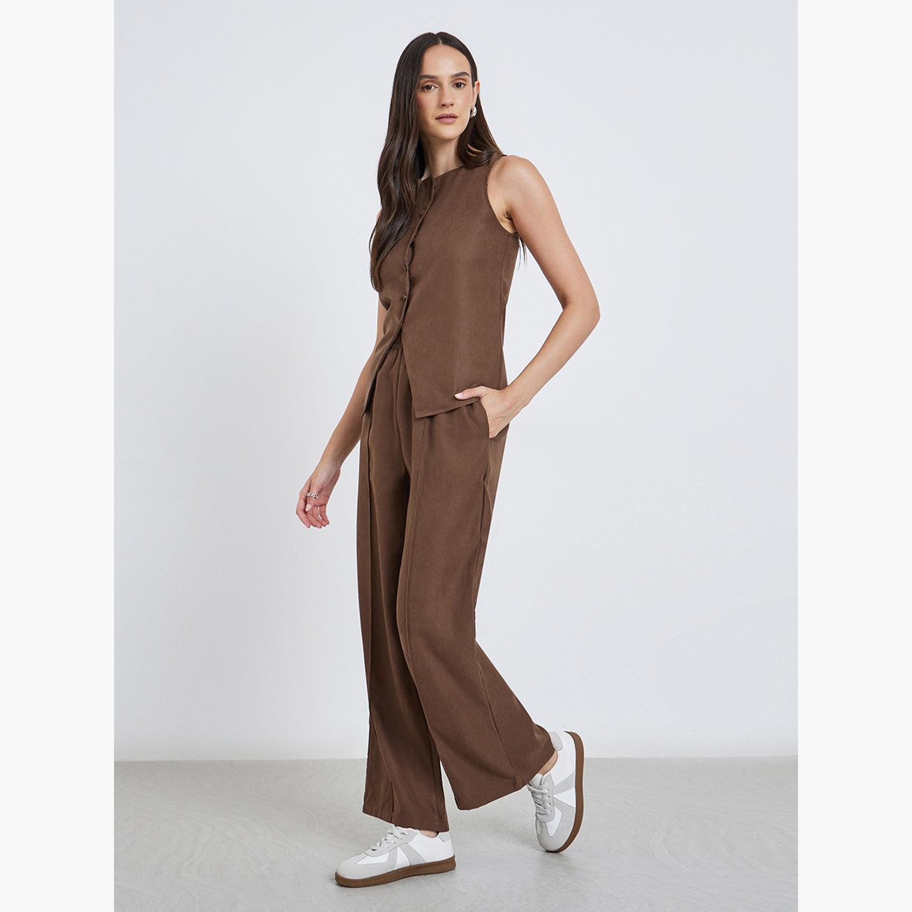 ستايلي - بنطال بني من قماش مخملي واسع الساق-women-clothing-bottoms-trousers-image-2