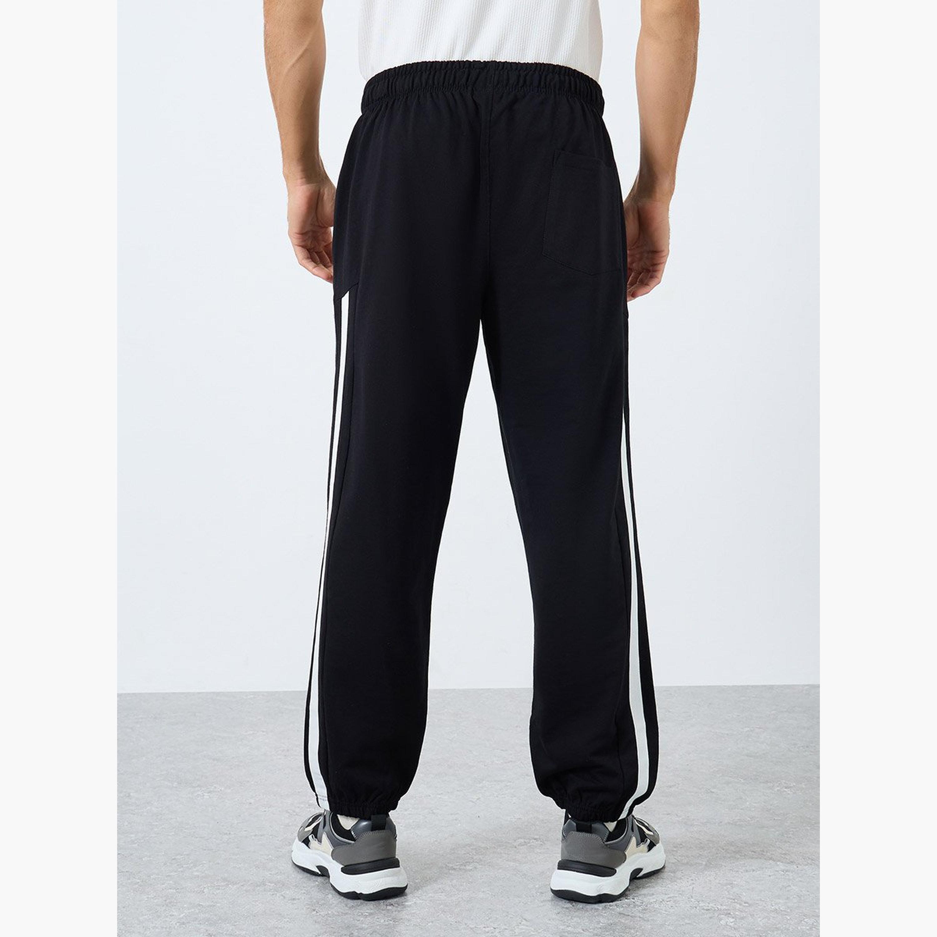 Styli Side Contrast Panel Relaxed Fit Terry Joggers-men-clothing-sportswearandactivewear-bottoms-joggers-image-4