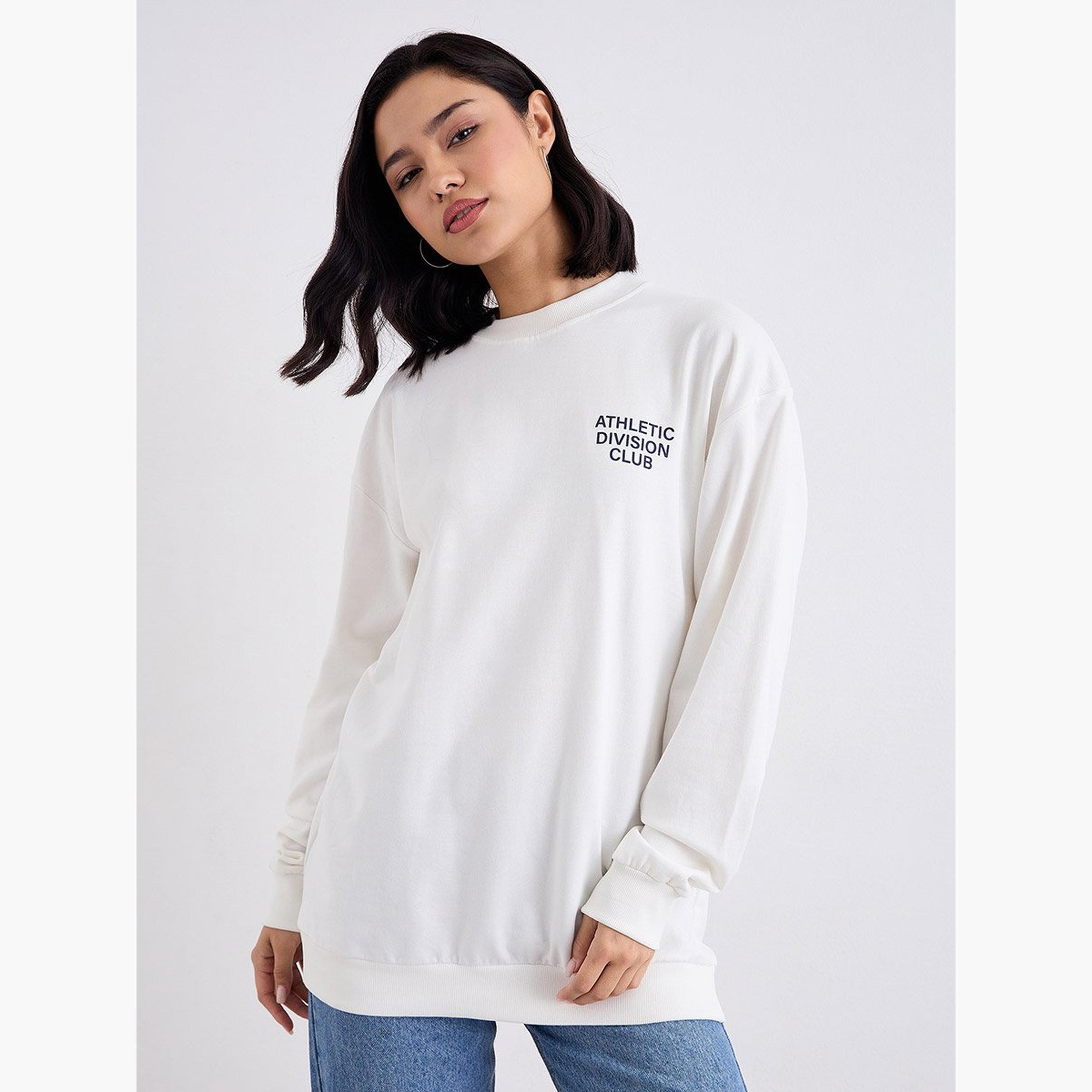 ستايلي - سويت شيرت للنساء طويل بقصّة عادية لون أبيض العاجي مع طباعة شعار-women-winterwear-hoodiesandsweatshirts-sweatshirts-image-1