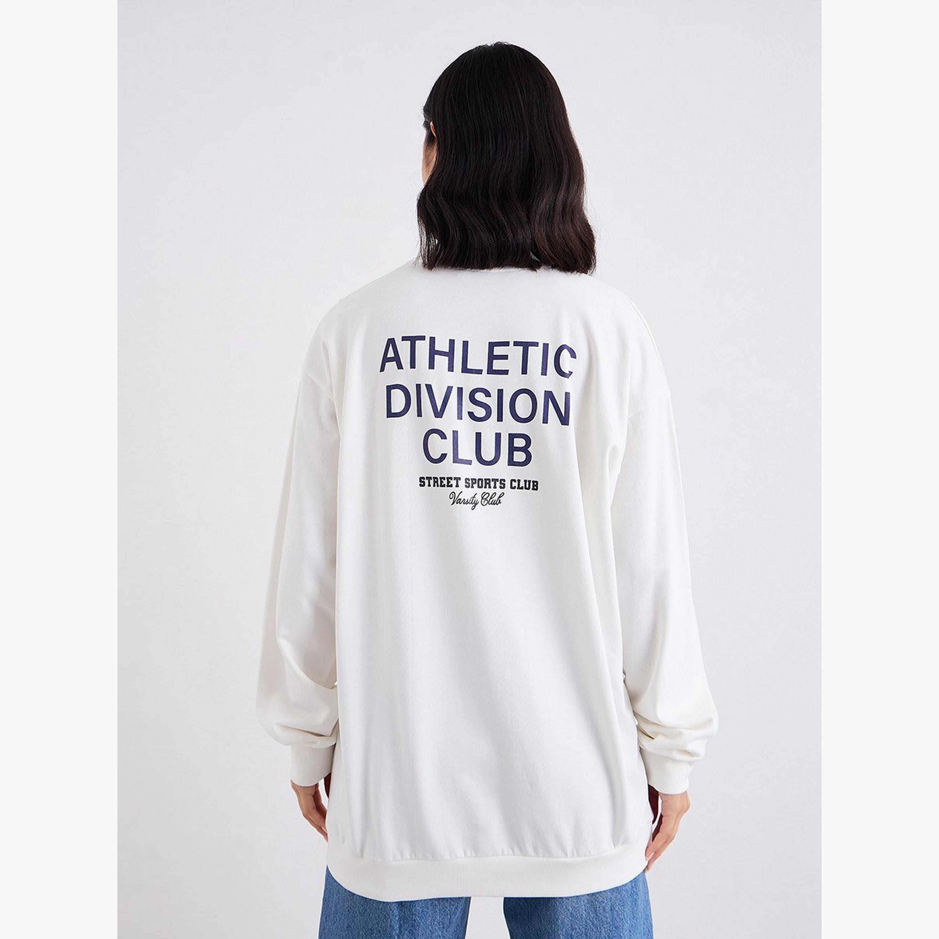 ستايلي - سويت شيرت للنساء طويل بقصّة عادية لون أبيض العاجي مع طباعة شعار-women-winterwear-hoodiesandsweatshirts-sweatshirts-image-4
