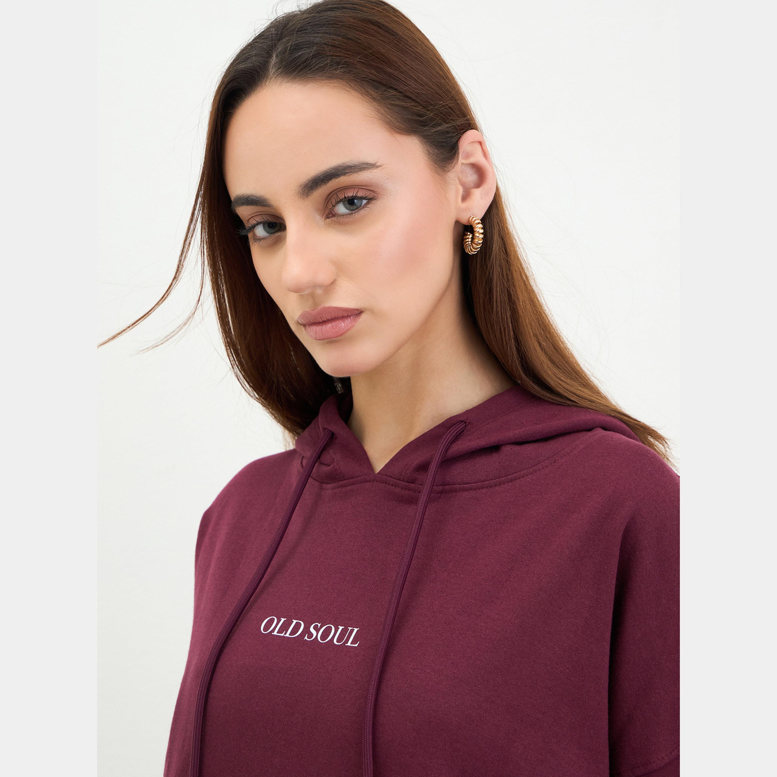 ستايلي - هودي نسائي طويل الأكمام بغطاء للرأس وياقة برسومات غرافيكية-women-clothing-hoodiesandsweatshirts-hoodies-image-4