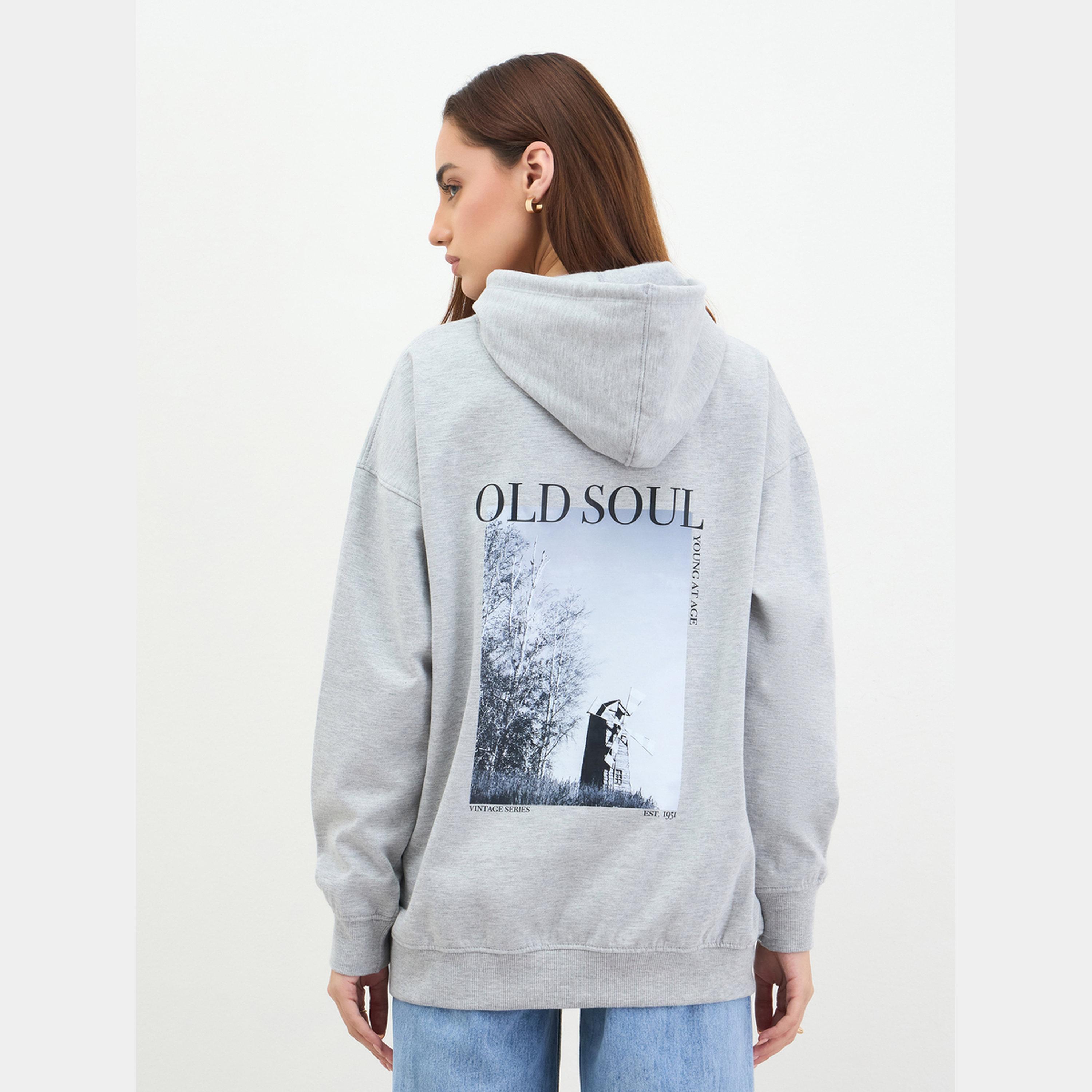 ستايلي - هودي نسائي طويل الأكمام بغطاء للرأس وياقة برسومات غرافيكية-women-winterwear-hoodiesandsweatshirts-hoodies-image-4
