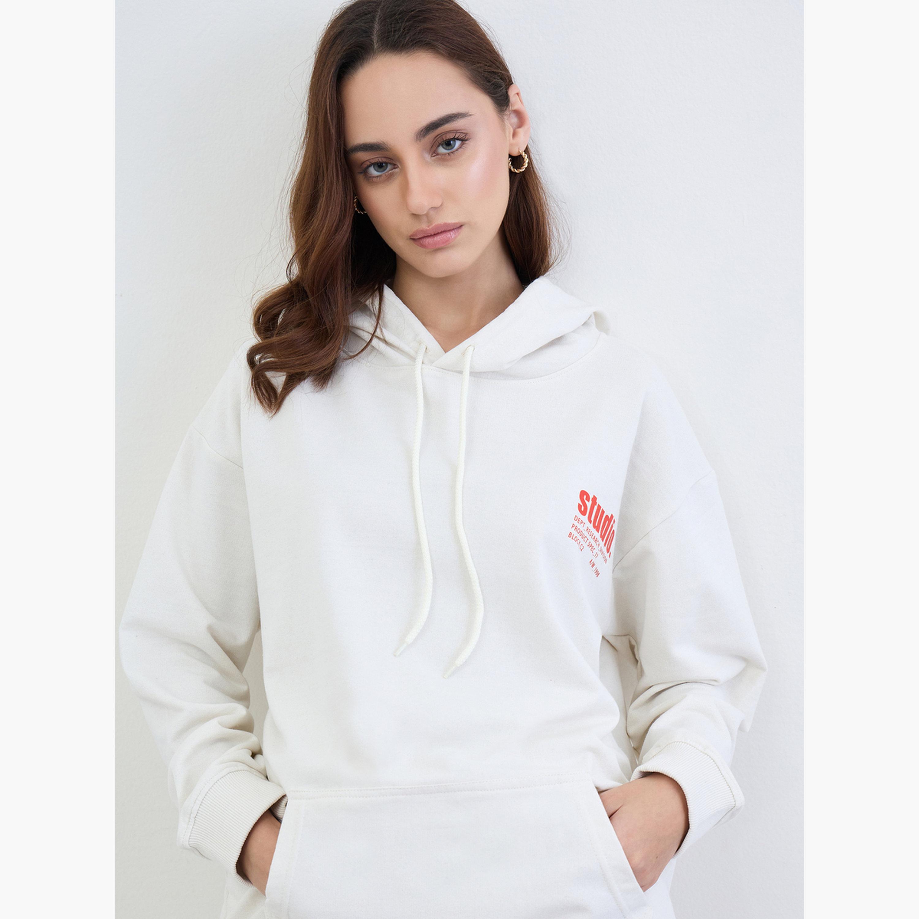 ستايلي - هودي طويل لون أبيض العاجي مع بنطال رياضي-women-clothing-coordsets-image-4