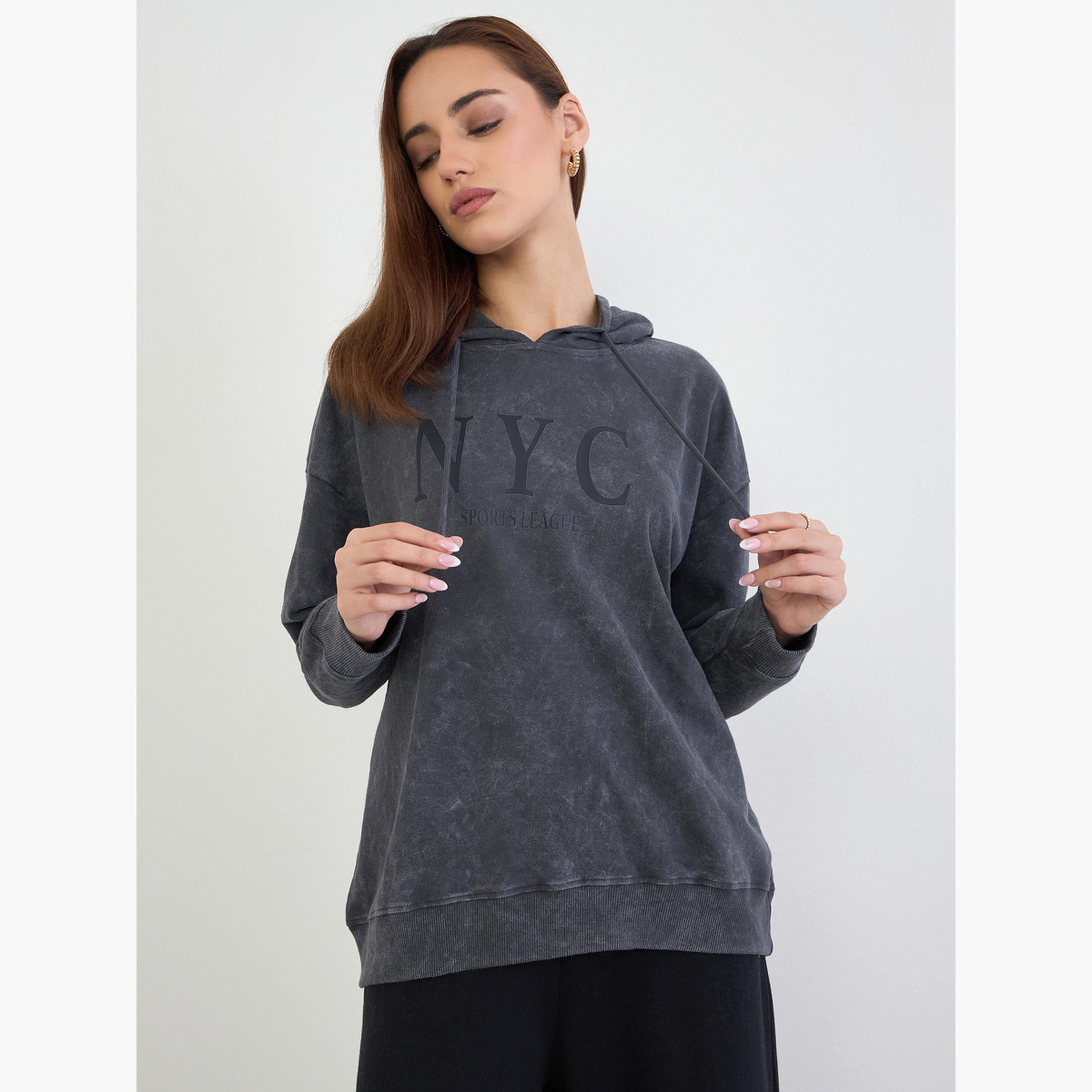 ستايلي - هودي تصميم واسع من الفحم لمدينة نيويورك للنساء -women-clothing-hoodiesandsweatshirts-hoodies-image-1