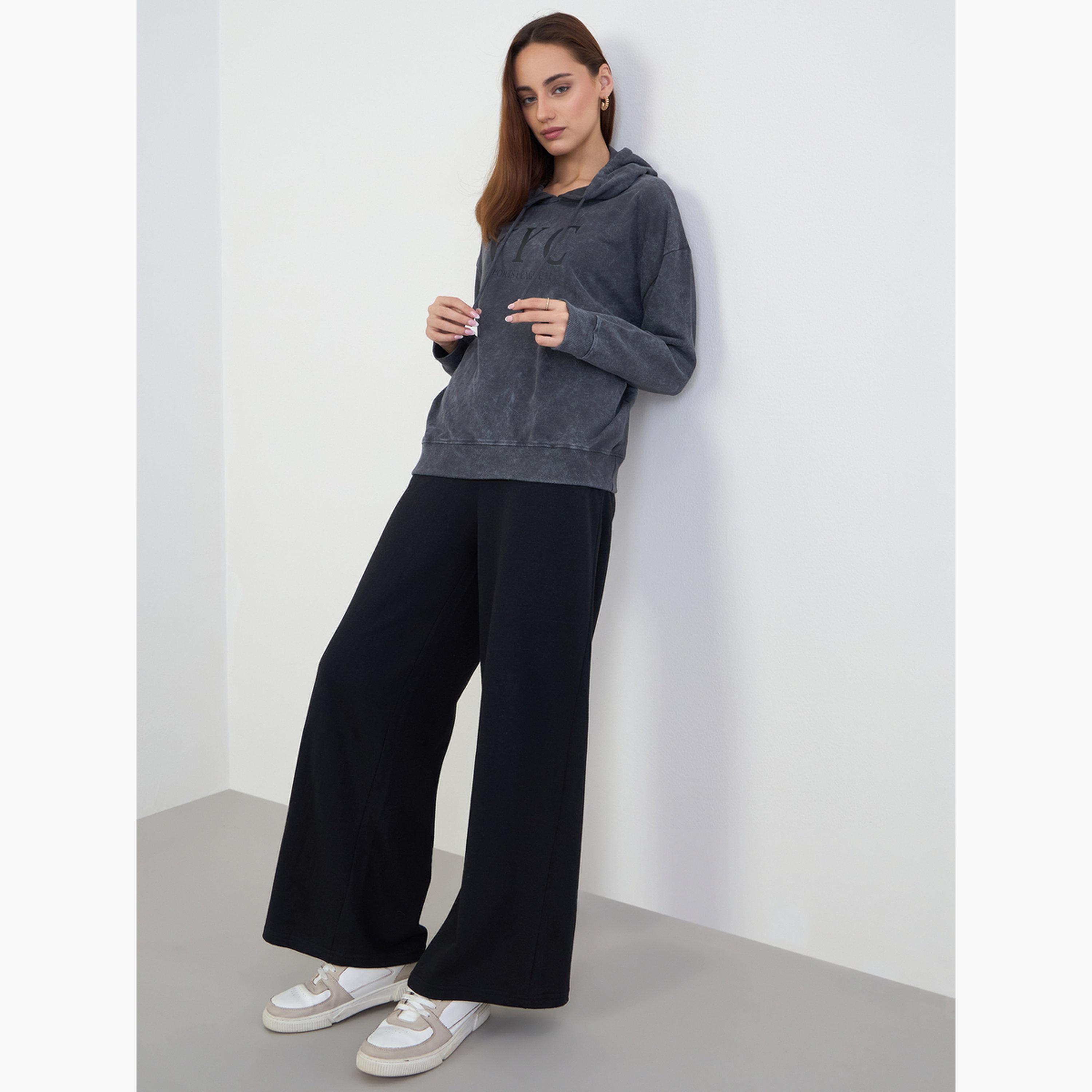 ستايلي - هودي تصميم واسع من الفحم لمدينة نيويورك للنساء -women-clothing-hoodiesandsweatshirts-hoodies-image-2