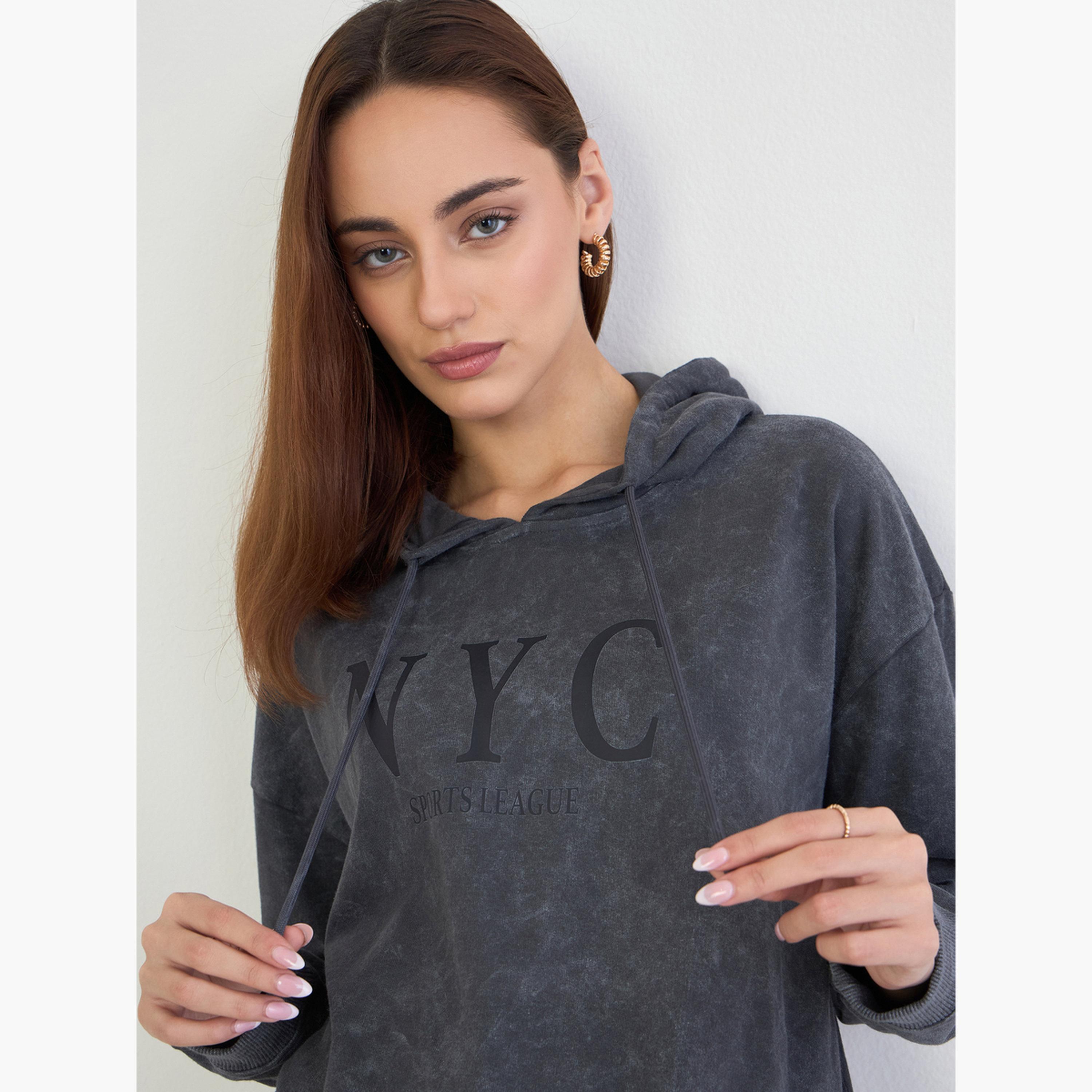 ستايلي - هودي تصميم واسع من الفحم لمدينة نيويورك للنساء -women-clothing-hoodiesandsweatshirts-hoodies-image-4
