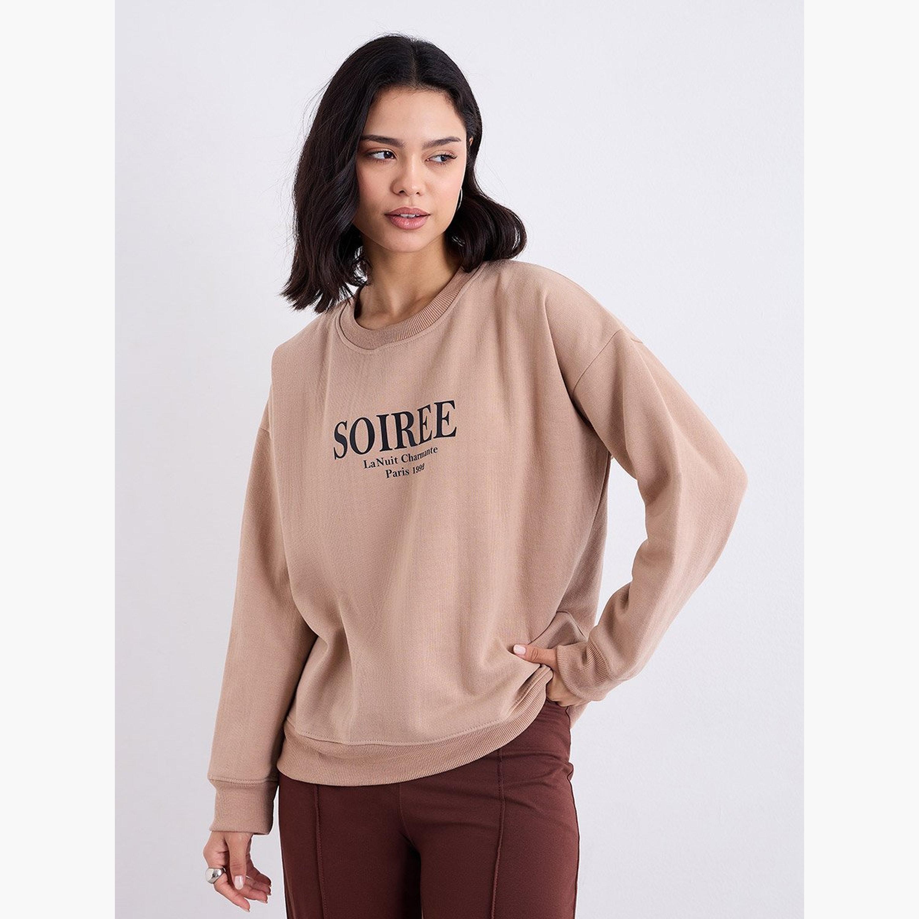 ستايلي - سويت شيرت للنساء مقاس كبير مطبوع شعار لون بني-women-winterwear-hoodiesandsweatshirts-sweatshirts-image-1