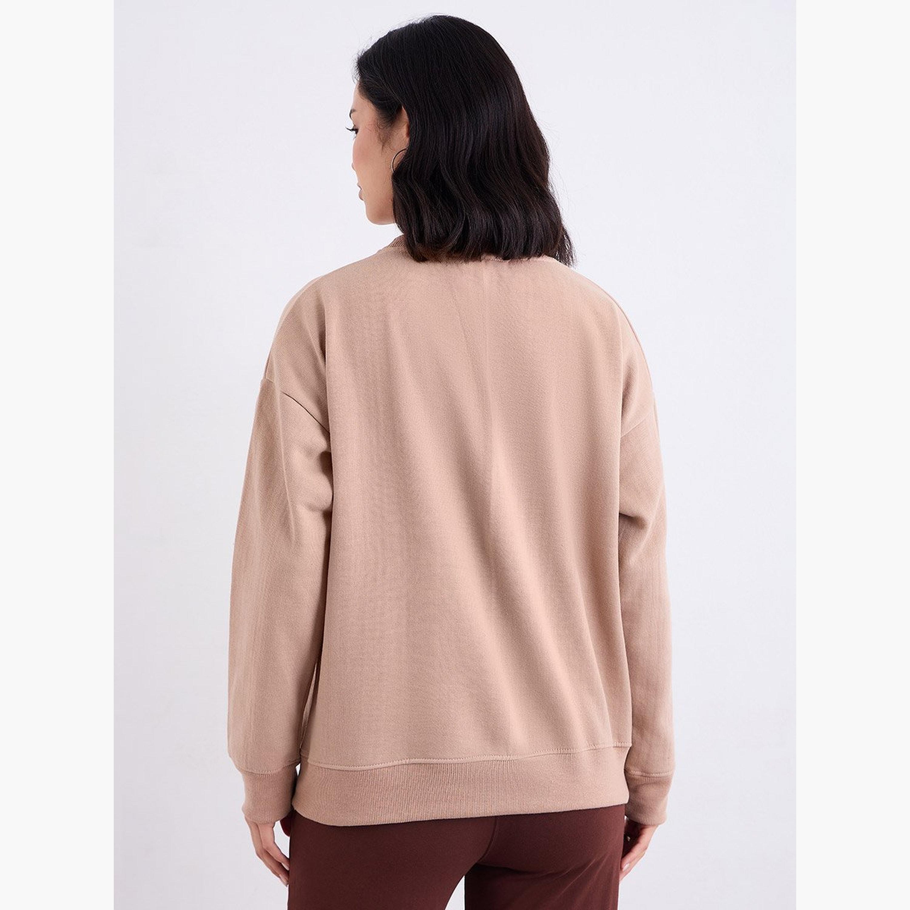 ستايلي - سويت شيرت للنساء مقاس كبير مطبوع شعار لون بني-women-winterwear-hoodiesandsweatshirts-sweatshirts-image-5