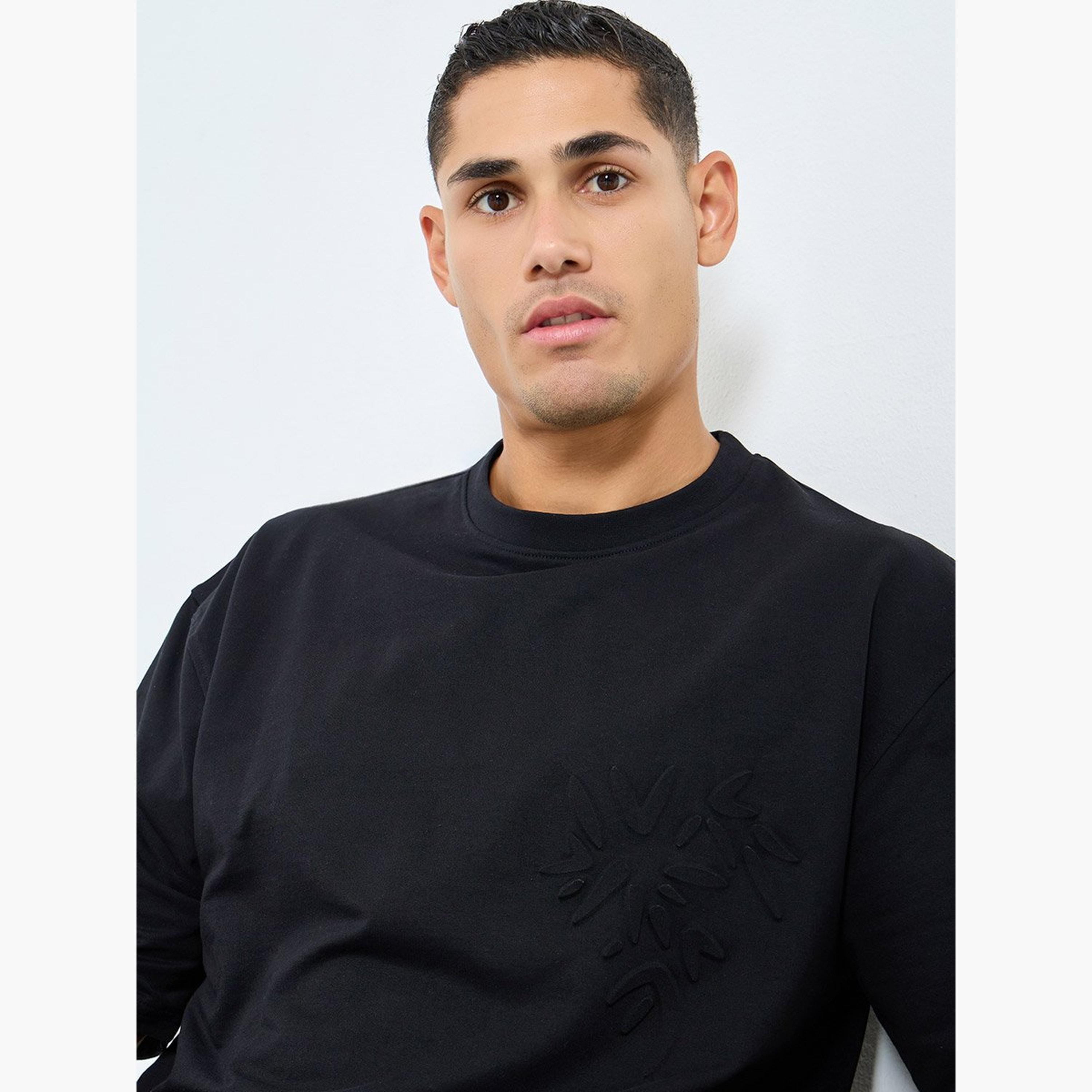 ستايلي - تي شيرت تيري مقاس كبير بطبعة بارزة في الأمام-men-clothing-tshirtsandpolos-tshirts-image-3